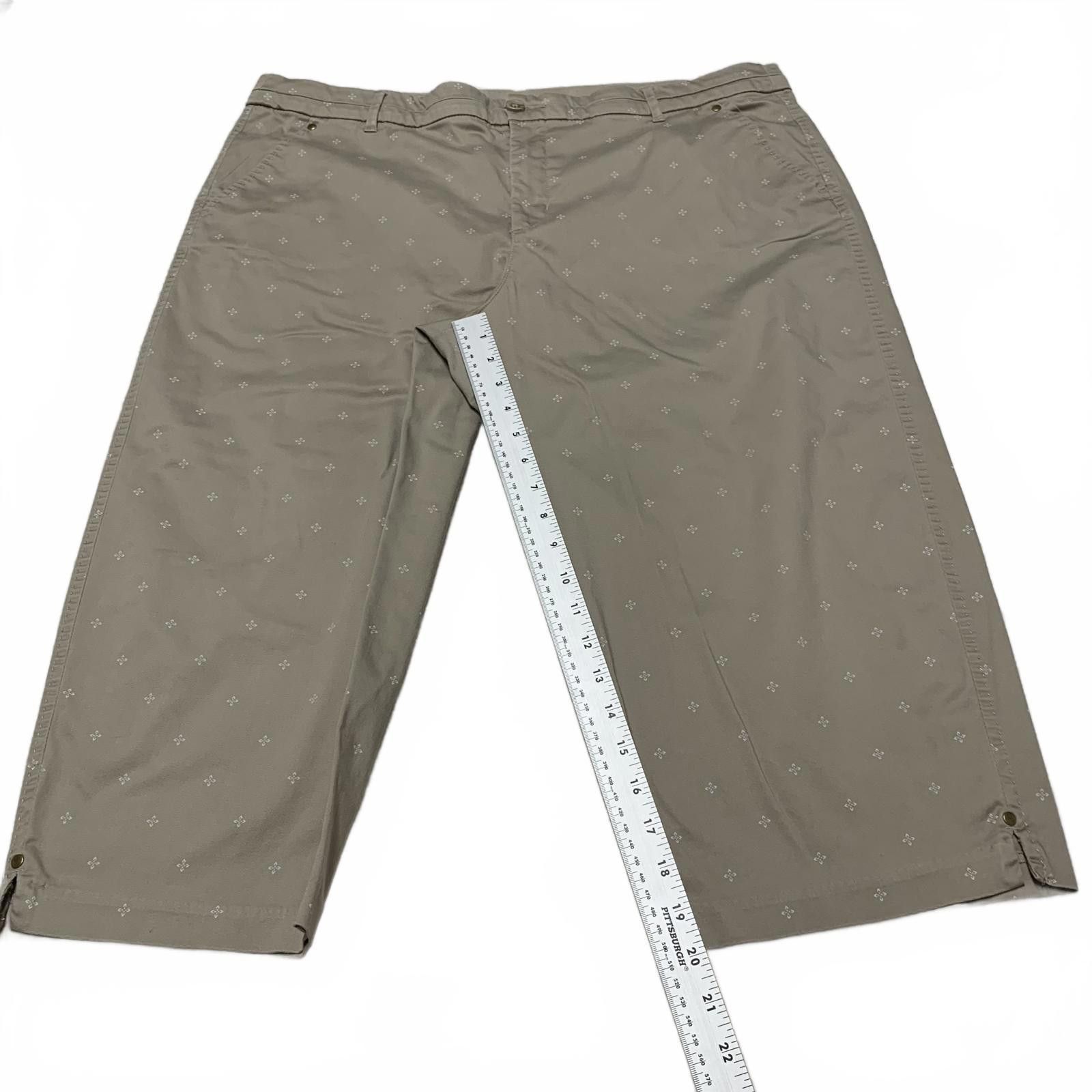 Other Khakis & Co. Women's Sz 18 Khaki Printed Cropped Pants Size 40" / US 18 - 8 Thumbnail