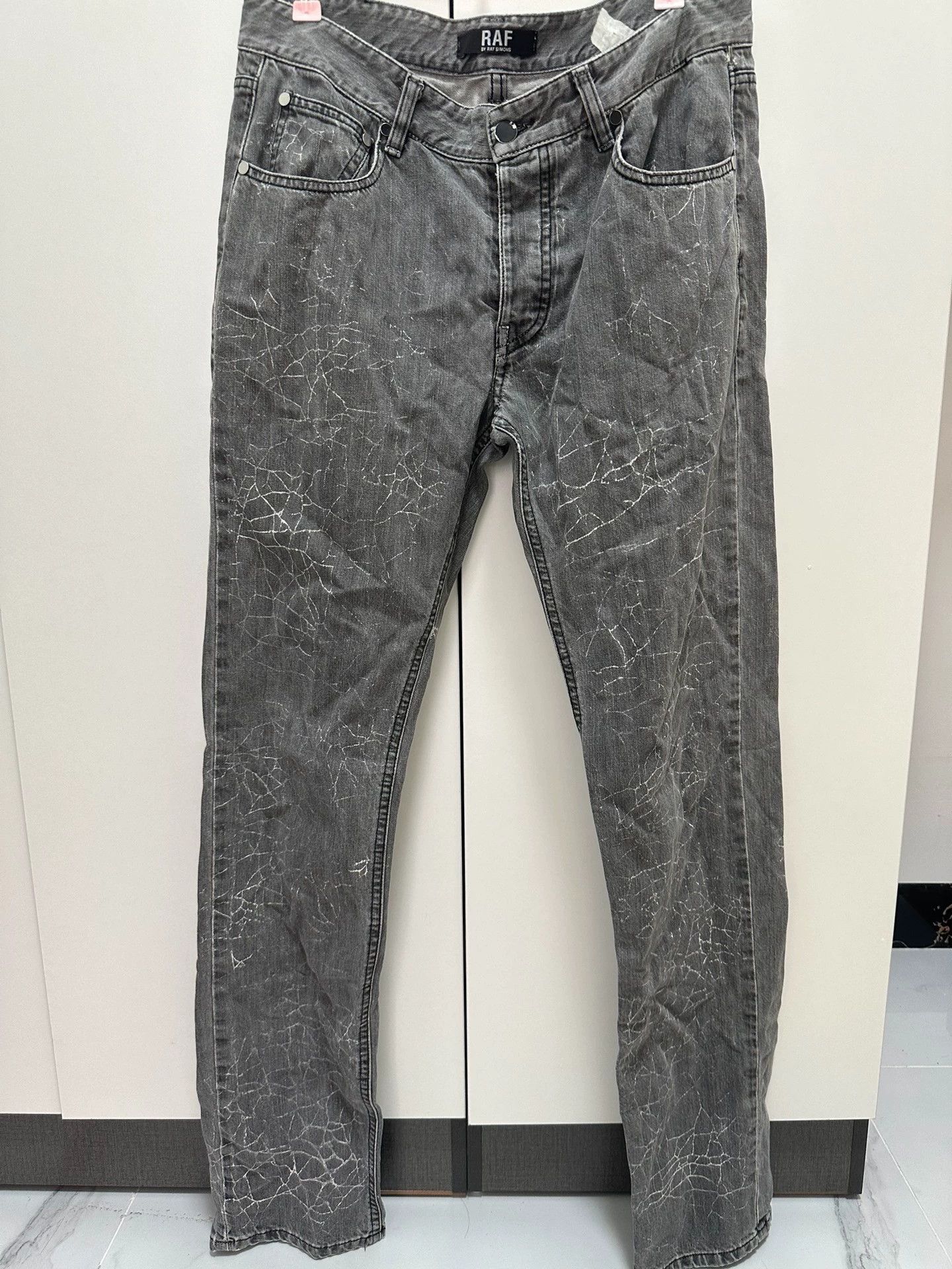 Raf Simons Raf Simons Cracked jeans-2505 Size US 34 / EU 50 - 1 Thumbnail