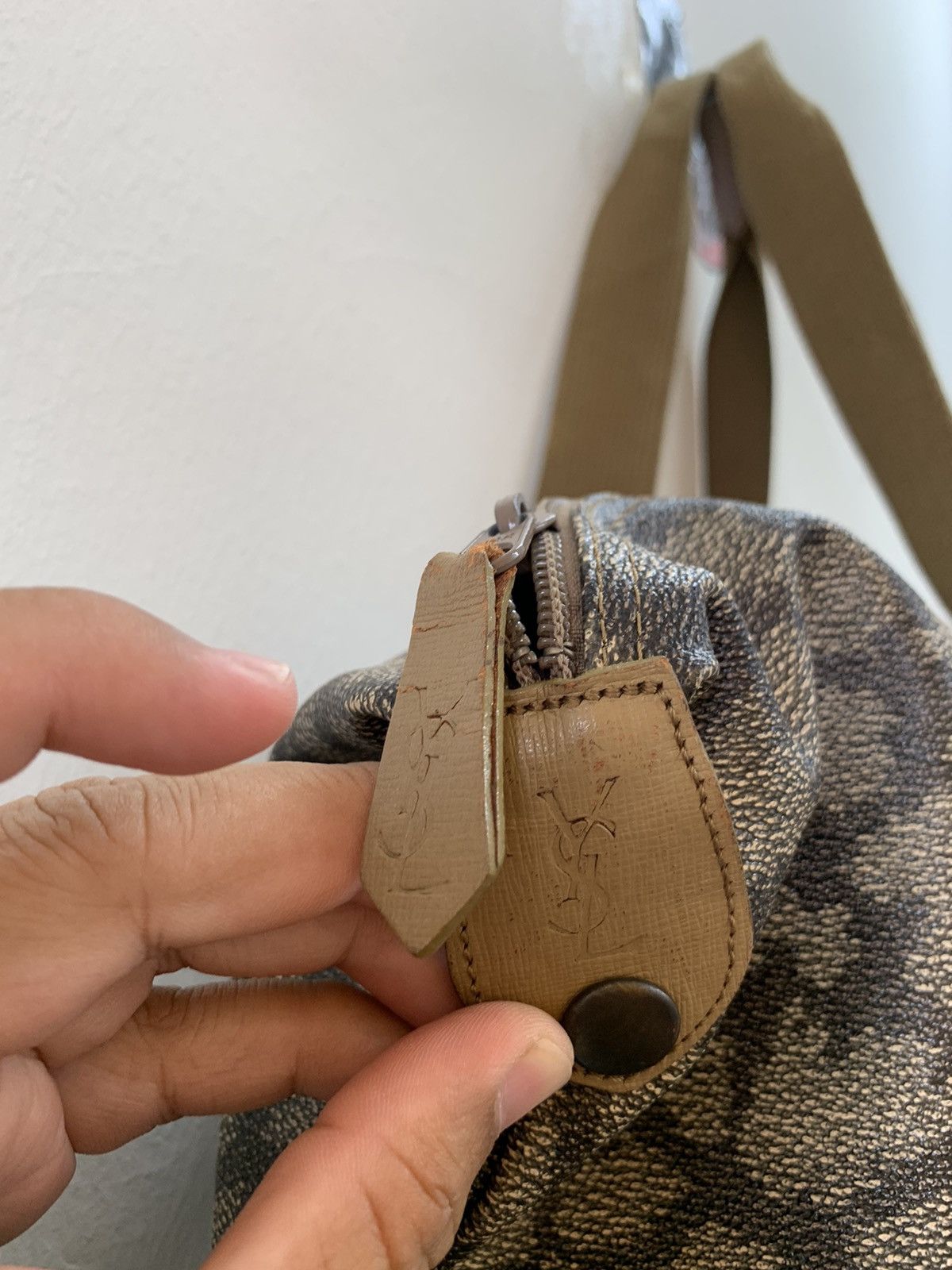 Vintage × Yves Saint Laurent Yves Saint Laurent Authentic Vtg Giraffe Large Travel Bag Size ONE SIZE - 9 Thumbnail