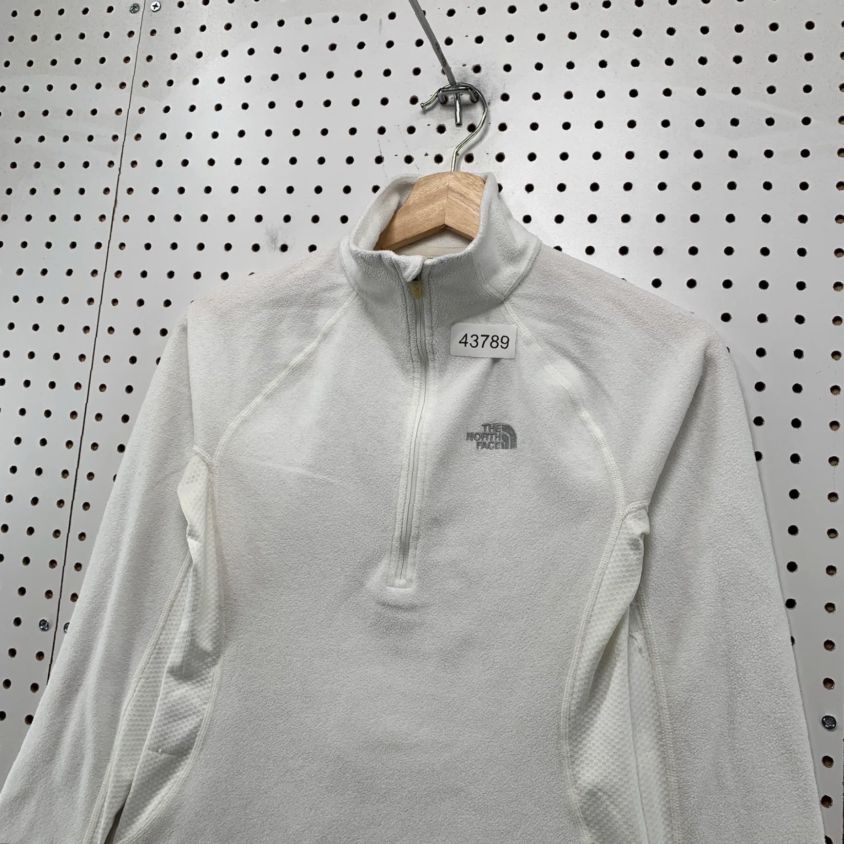 The North Face VINTAGE The North Face Sweatshirt Fleece 1/2 Zip Pullover Womens XS White Long Sleeve Adult Womens XS White The North Face Mens Womens Boys Girls Size XS / US 0-2 / IT 36-38 - 4 Thumbnail