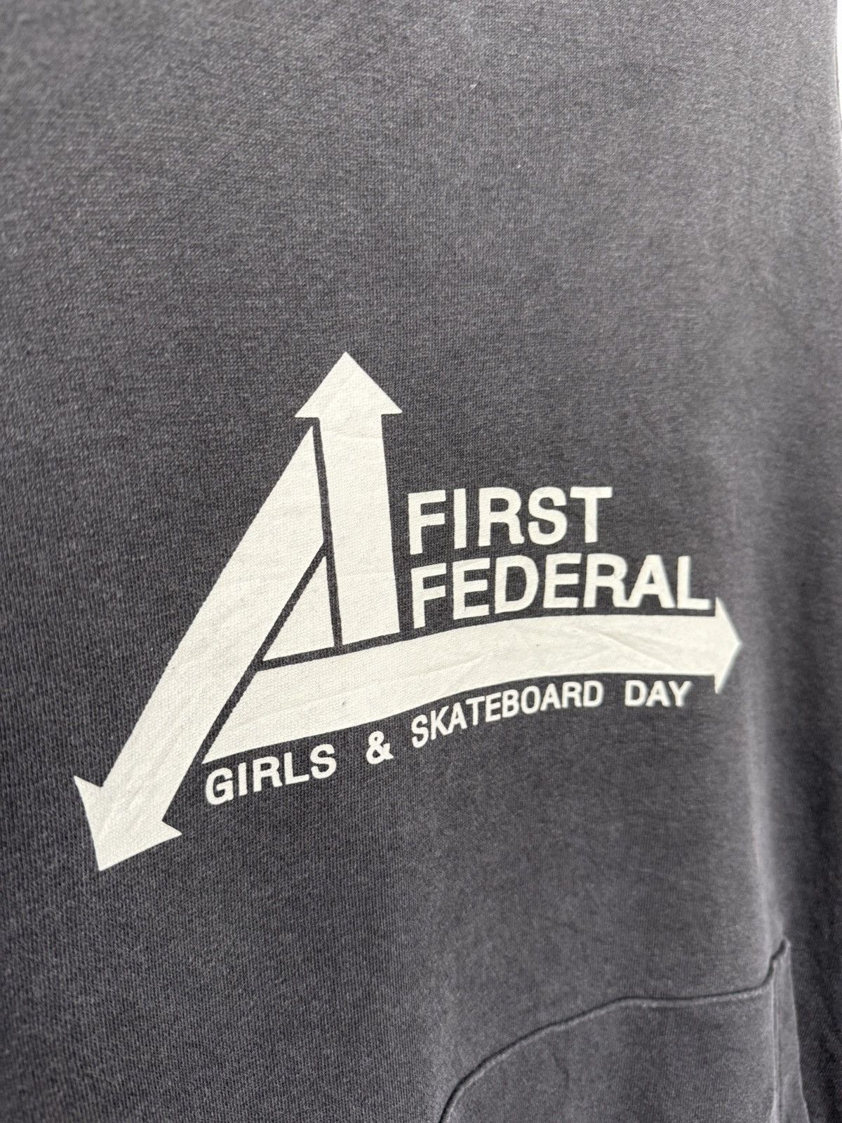 Girl Skateboards 🔥 GIRLS & SKATEBOARD STREETWEAR BAGGY SWEATSHIRT Size US M / EU 48-50 / 2 - 3 Thumbnail
