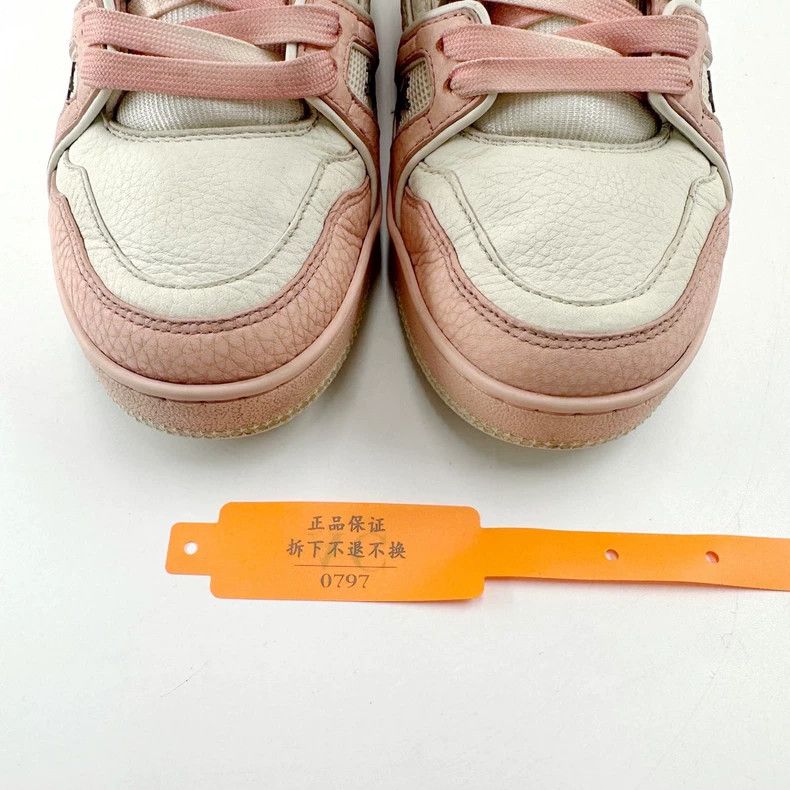 Louis Vuitton Louis Vuitton size 2.5 Black Pink and White Litchi Leather Size US 6 / IT 36 - 8 Thumbnail