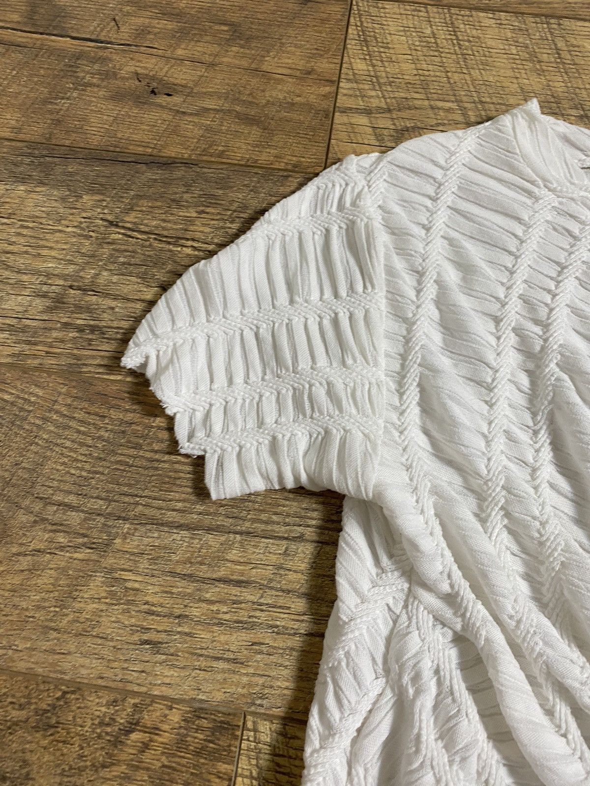 Vintage White Textured Knit Crop Top T-shirt Size US XL / EU 56 / 4 - 5 Thumbnail