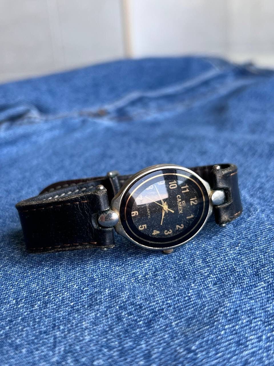 Vintage Japanese style futuristic form Watch Japan 1990s
