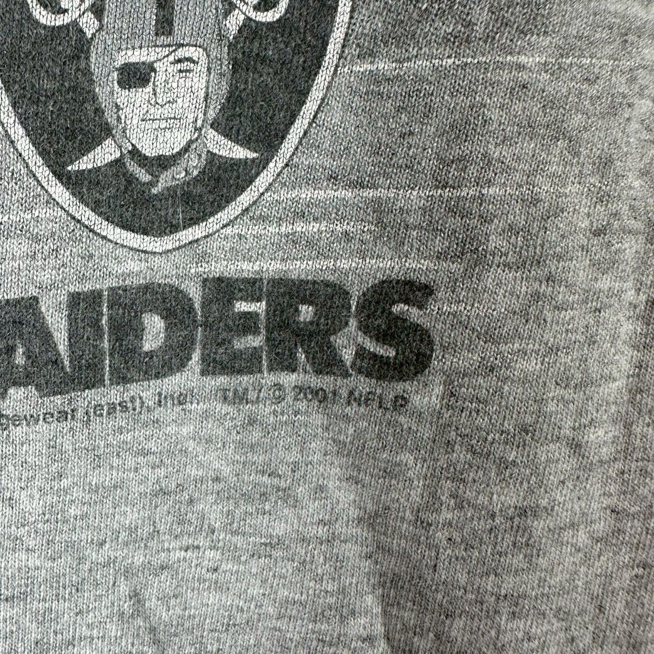 Lee × NFL × Vintage Vintage 2001 Oakland Raiders Mascot NFL XL T-shirt Size US XL / EU 56 / 4 - 4 Thumbnail