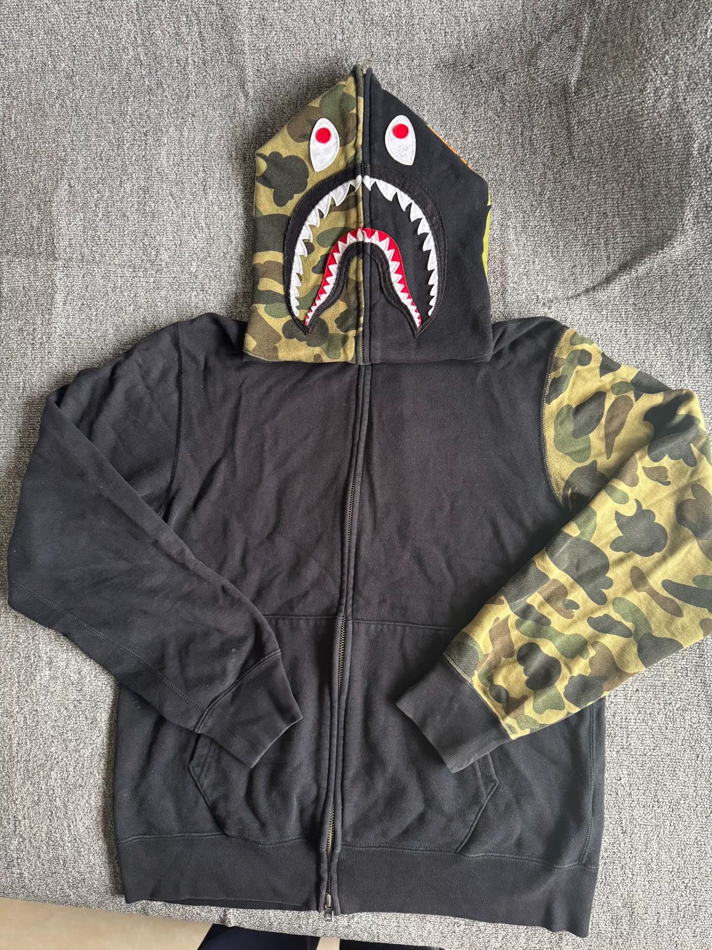Bape Bape Shark Black Light Jacket L Men Size US L / EU 52-54 / 3 - 1 Thumbnail