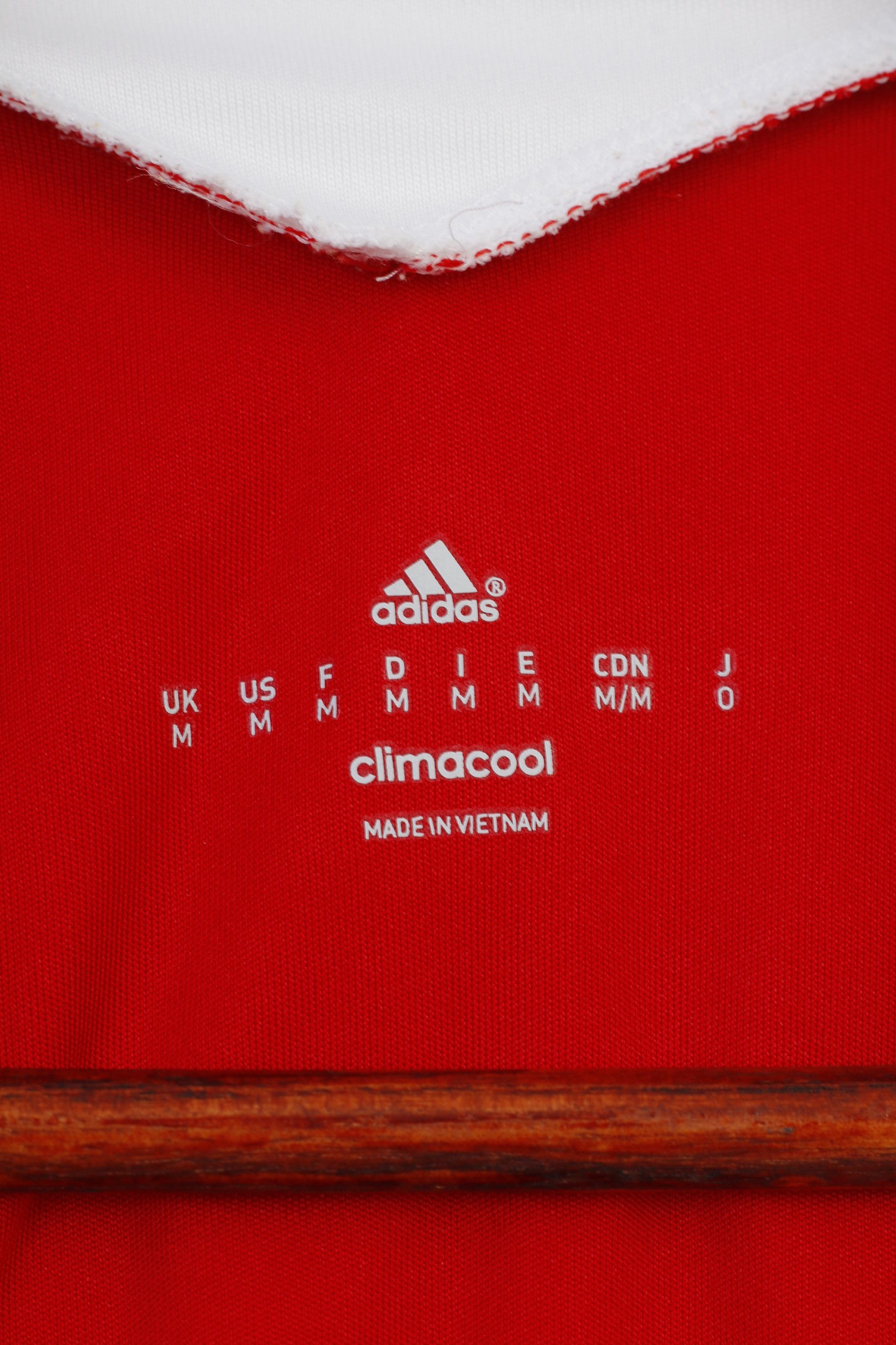 Adidas Adidas Men M Shirt Red Vintage Climacool Jersey 10717 Size US M / EU 48-50 / 2 - 5 Thumbnail