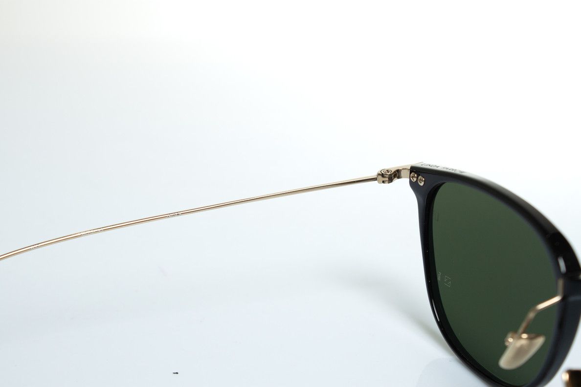 Linda Farrow Linda Farrow, 5712 black and gold sunglasses Size ONE SIZE - 8 Thumbnail
