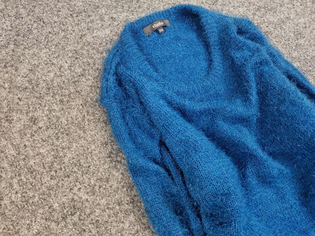 Japanese Brand Vintage 90's Japanese Blue Mohair Style Fuzzy Sweater Hype Size US M / EU 48-50 / 2 - 7 Thumbnail