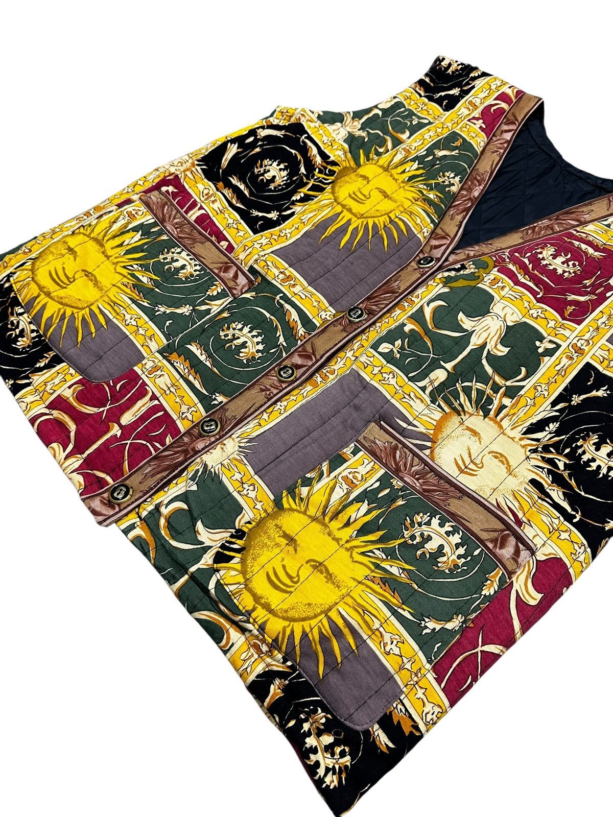Japanese Brand Vintage 90s Barouqe Quilted Vest Similar To Versace Size US M / EU 48-50 / 2 - 3 Thumbnail