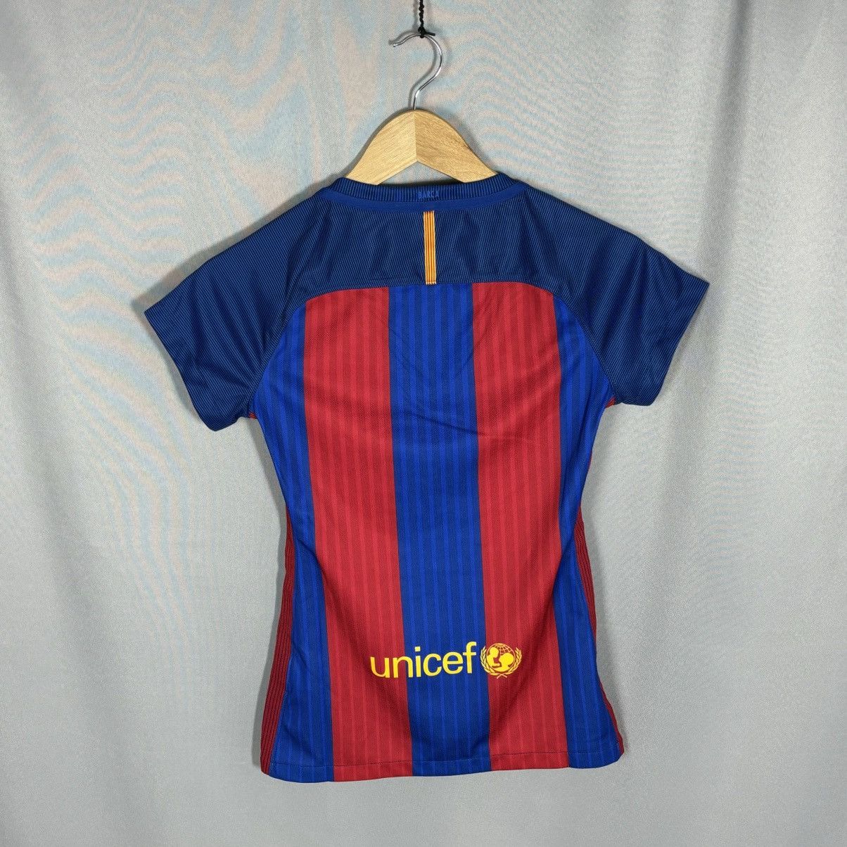 Nike Nike FC Barselona women’s jersey xs sportswear Size XS / US 0-2 / IT 36-38 - 6 Thumbnail