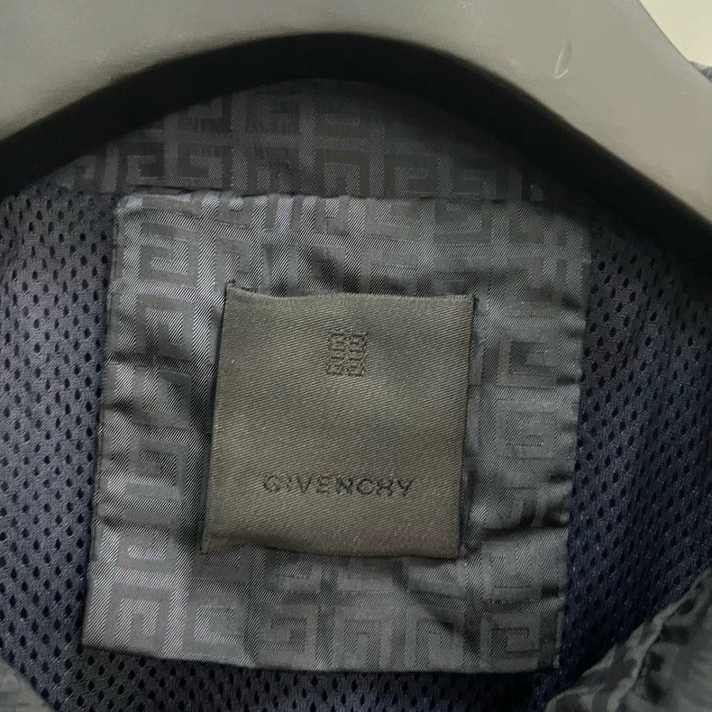 Givenchy Givenchy Size52 Letter Embroidered Jacket (52 Size / 95/100 Size US M / EU 48-50 / 2 - 4 Thumbnail