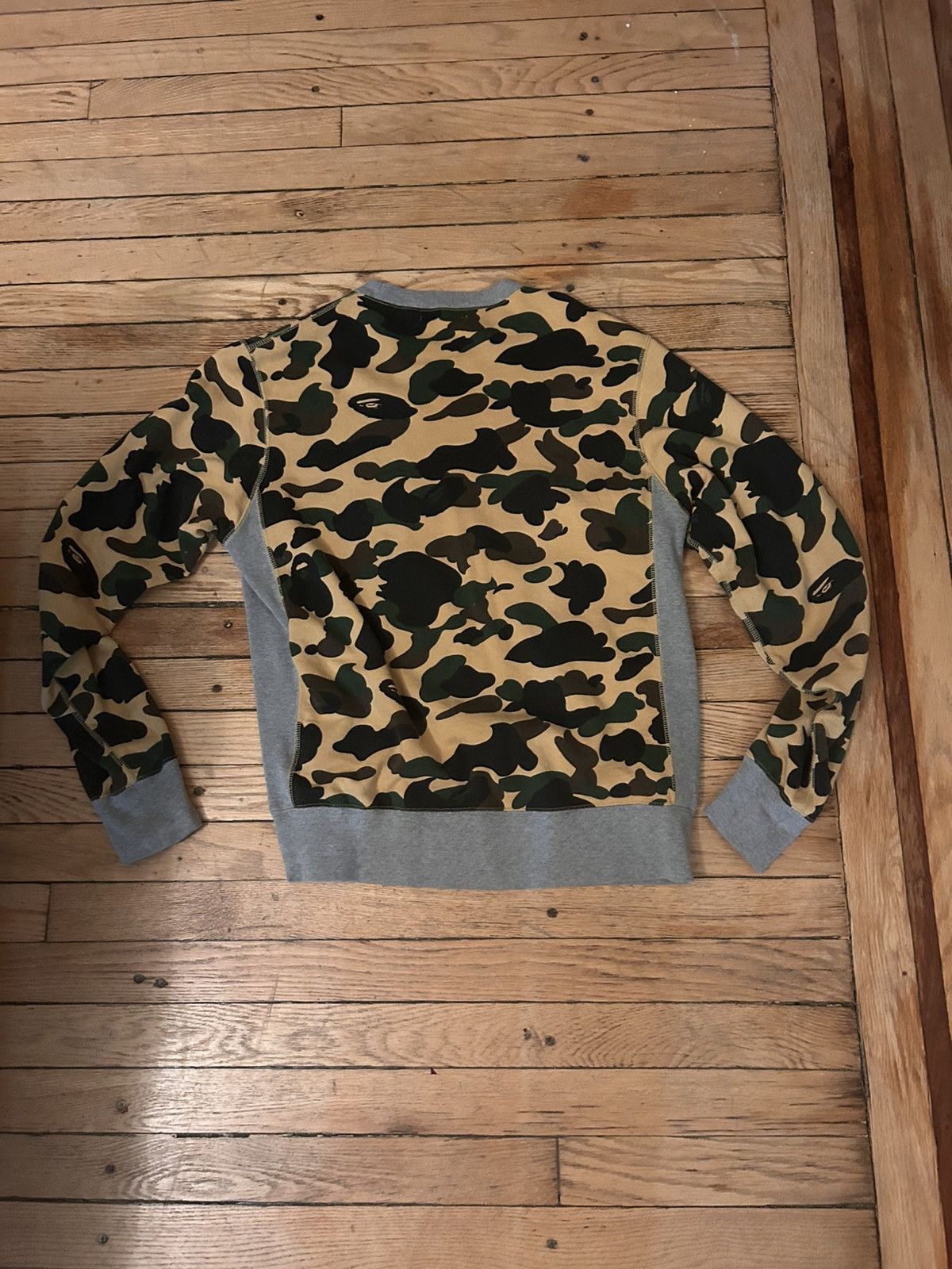 Bape 1st Camo Crewneck Size US L / EU 52-54 / 3 - 2 Thumbnail