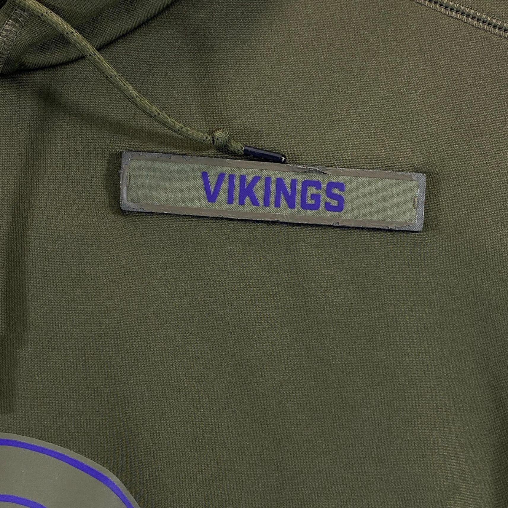 Nike VINTAGE Nike Minnesota Vikings Mens Hoodie Large Salute Service USA Flag NFL Sweatshirt Size US L / EU 52-54 / 3 - 4 Thumbnail