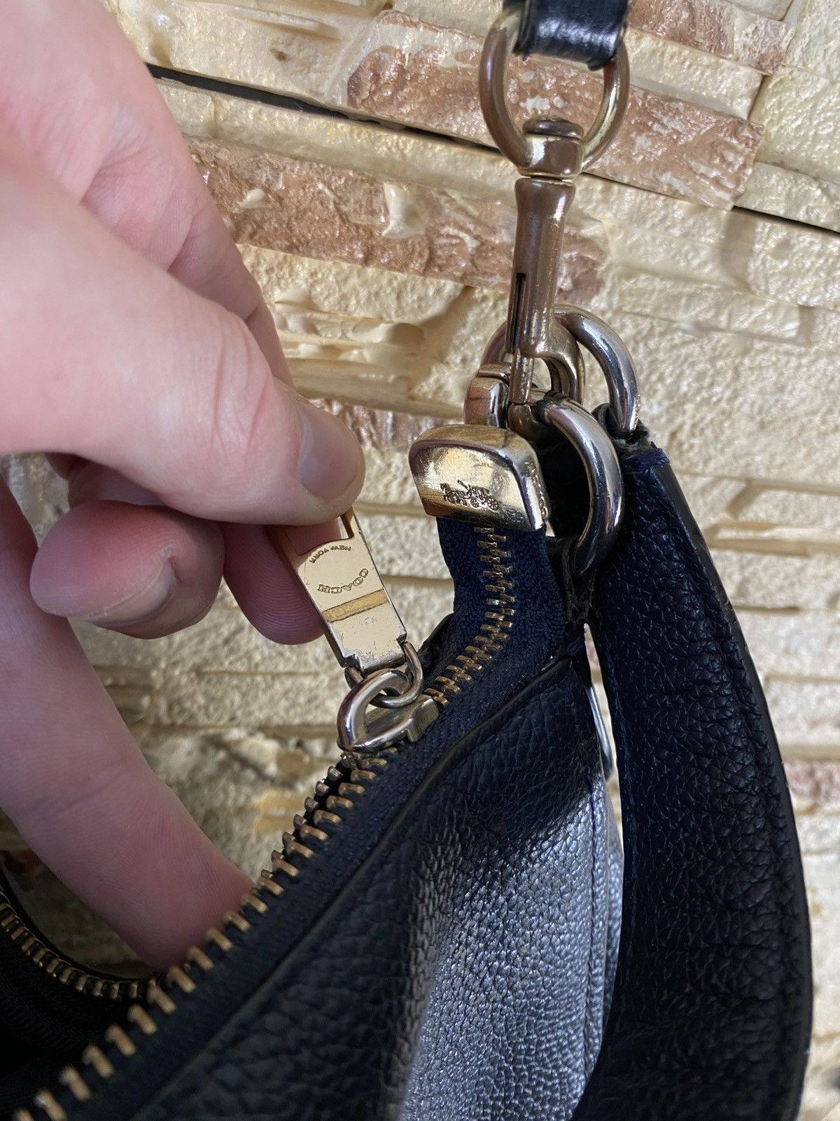 Coach Coach Navy Leather Shoulder Crossbody Golden Logo Bag Size ONE SIZE - 8 Thumbnail
