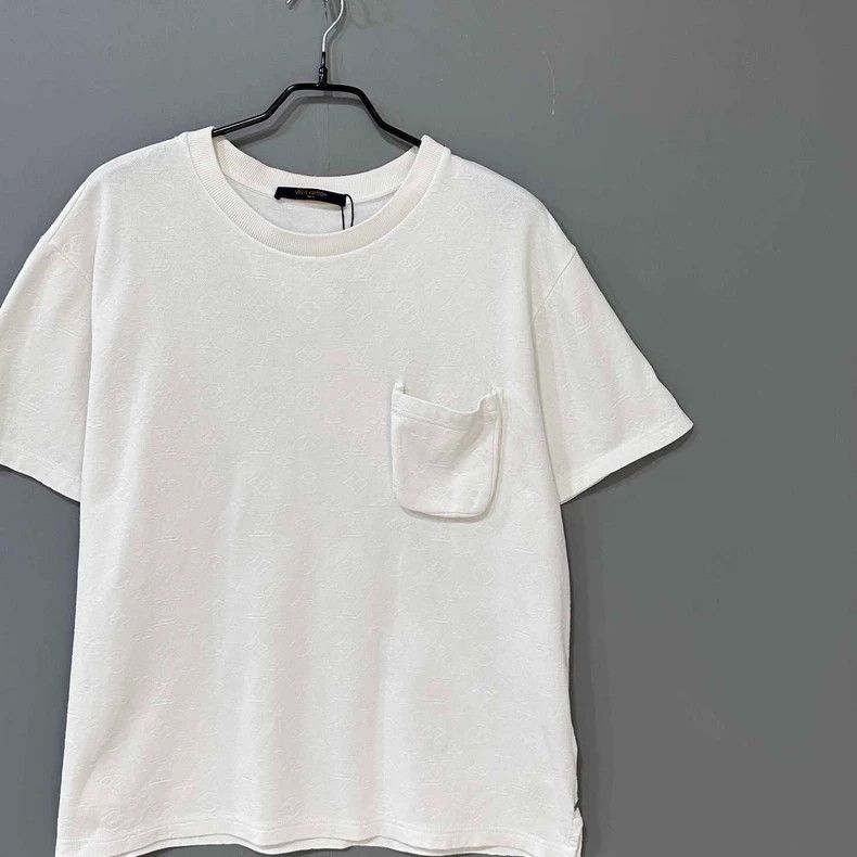 Louis Vuitton White Short Sleeve Louis Vuitton T -2505 Size M / US 6-8 / IT 42-44 - 2 Thumbnail