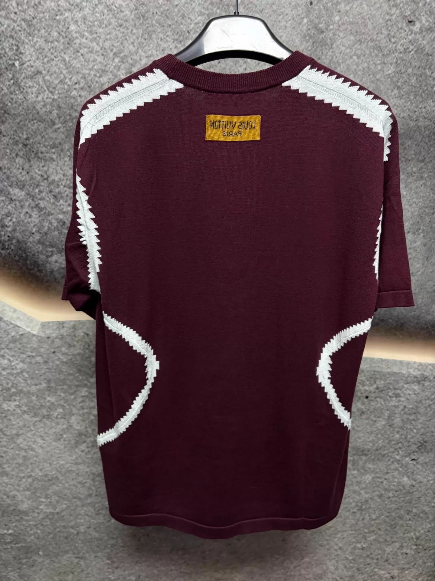 Louis Vuitton LV red-brown short-sleeve T-shirt L Size US L / EU 52-54 / 3 - 2 Thumbnail