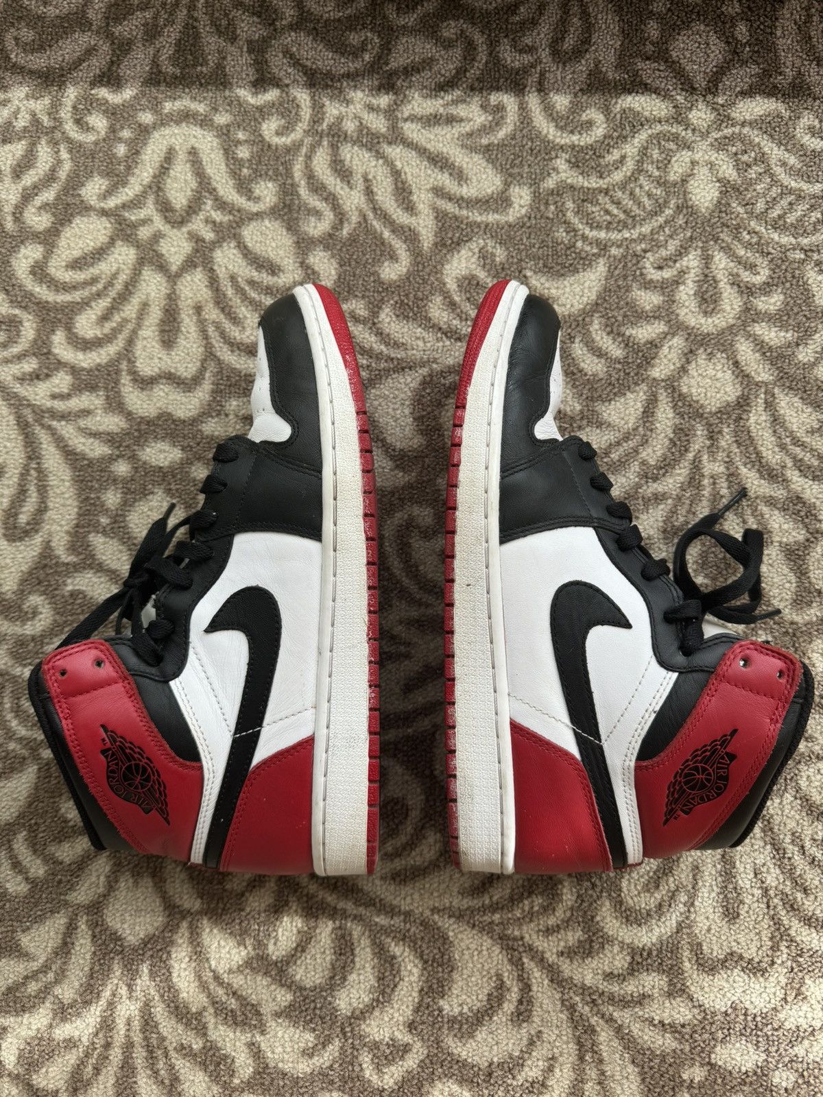 Jordan Brand Jordan 1 black toe size 10 2013 Size US 10 / EU 43 - 2 Thumbnail