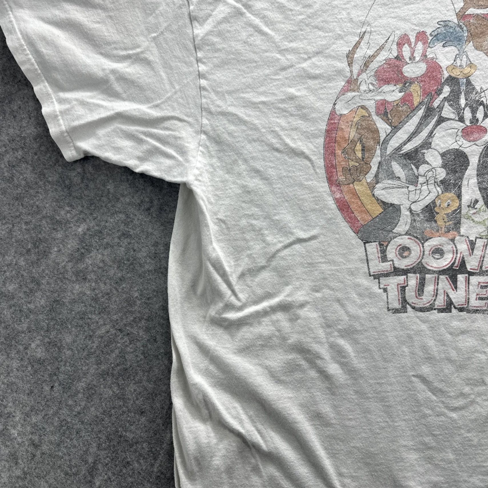 Vintage VINTAGE Looney Tunes Shirt Mens 2XL White Graphic Tee Cartoon Characters 100% Cotton Size US XXL / EU 58 / 5 - 5 Thumbnail