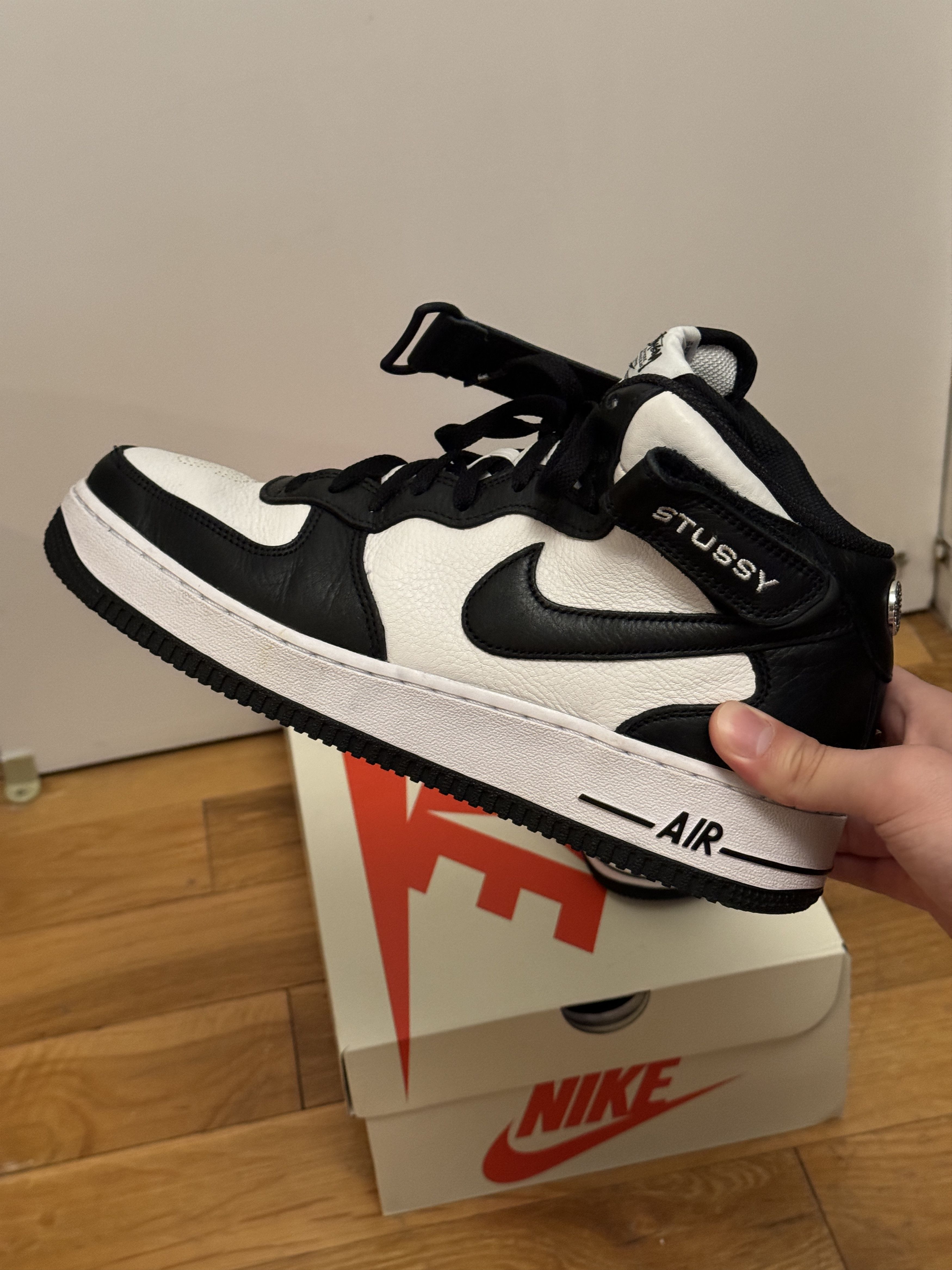 Nike × Stussy Air Force 1 Mid Size US 9 / EU 42 - 6 Thumbnail