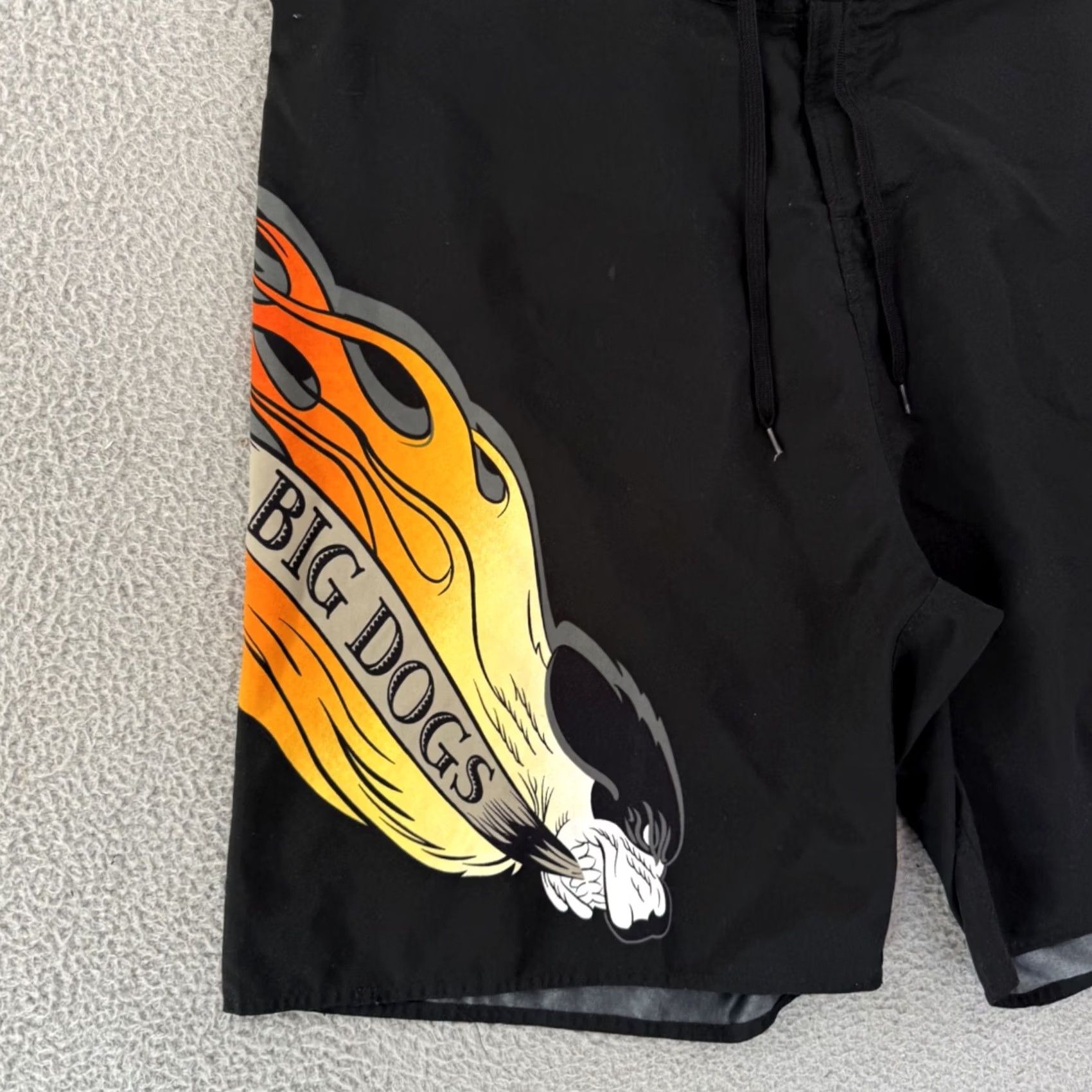 Big Dogs VINTAGE Big Dogs Shorts Mens 2XL Black Men Flame Swim Trunks Board Y2K Outdoor Size US 39 - 3 Thumbnail