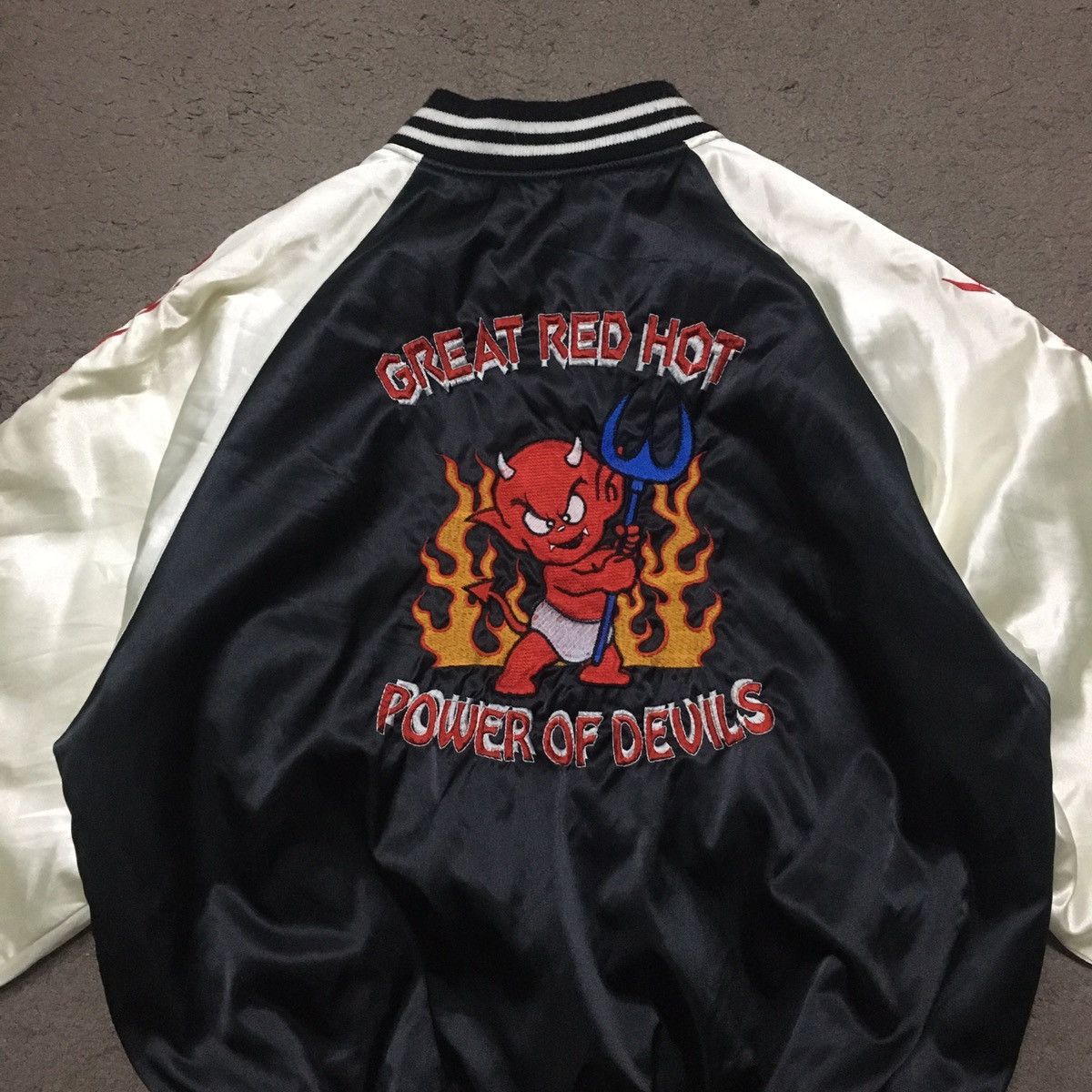 Japanese Brand × Vintage Rare Devils Embroidery Sukajan Jacket Size US XL / EU 56 / 4 - 14 Thumbnail