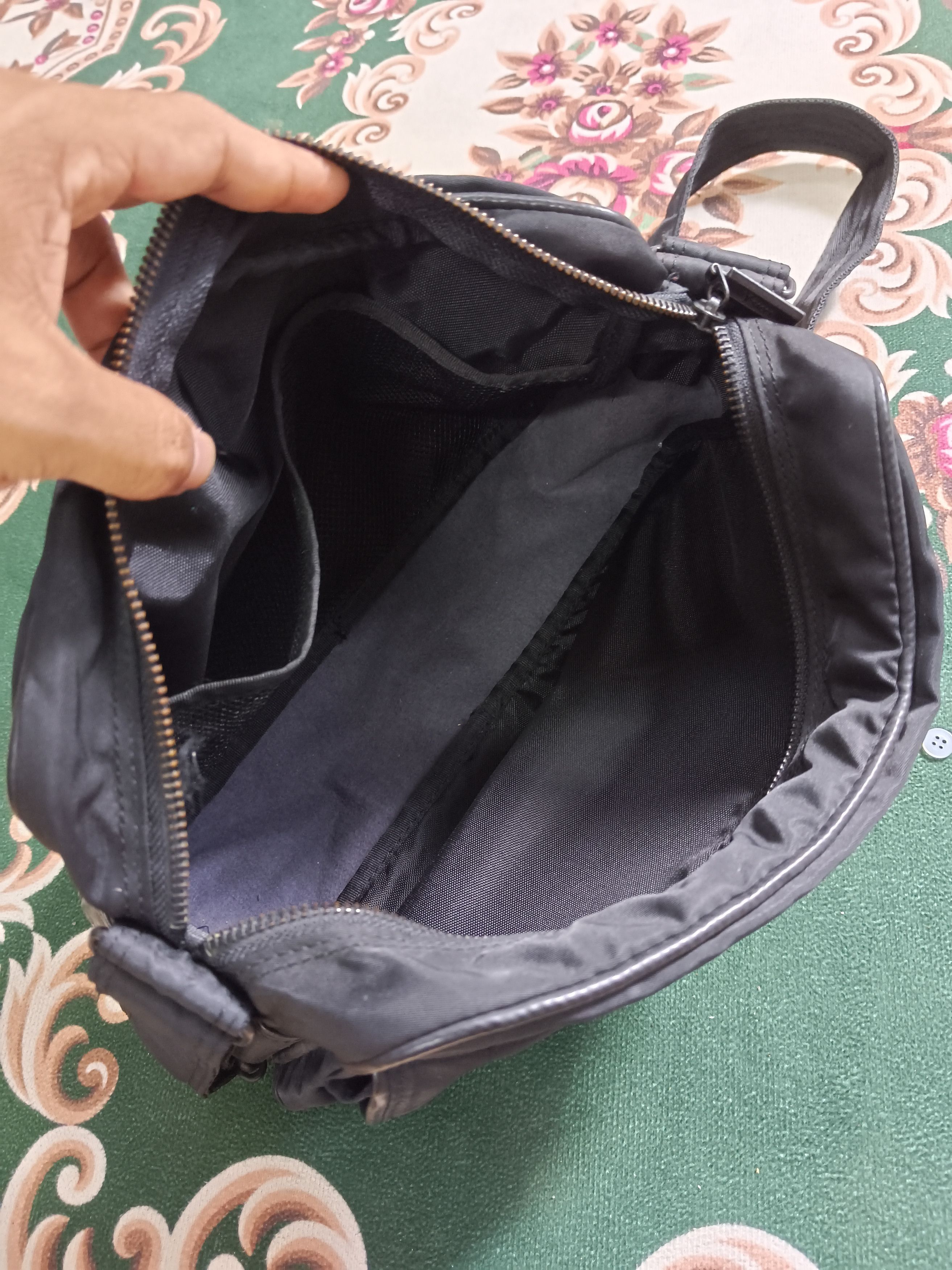 Yohji Yamamoto INSANE 90🔥YOHJI YAMAMOTO YSAC BLACK ICONIC SLING/CROSSBODY Size ONE SIZE - 6 Thumbnail