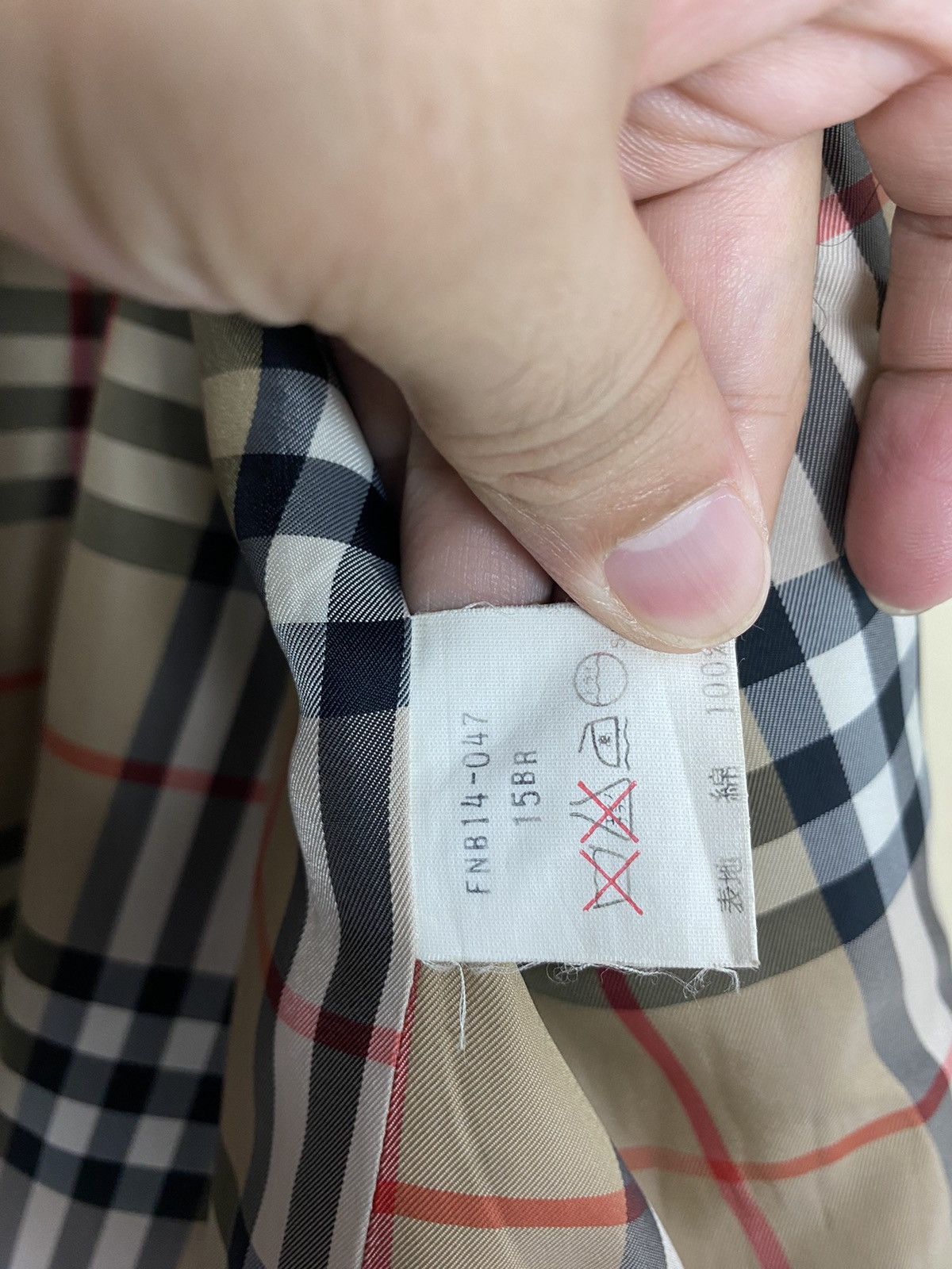 Burberry Rare‼️ Vtg Burberry’s Novacheck Trench Coat Made in Japan Size L / US 10 / IT 46 - 7 Thumbnail