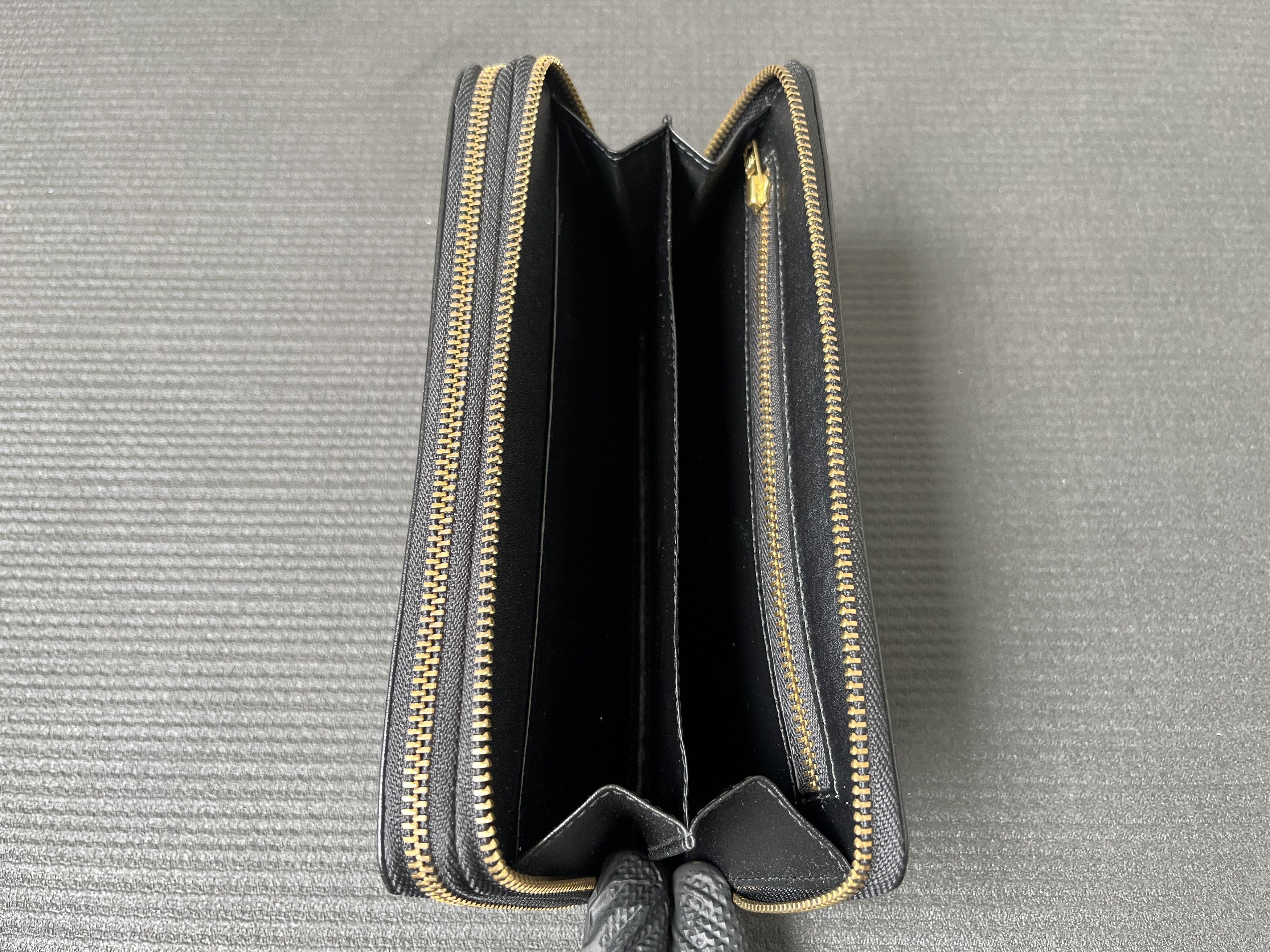 Comme des Garcons Comme des Garcons Classic Leather Double Zip Long Wallet Size ONE SIZE - 5 Thumbnail