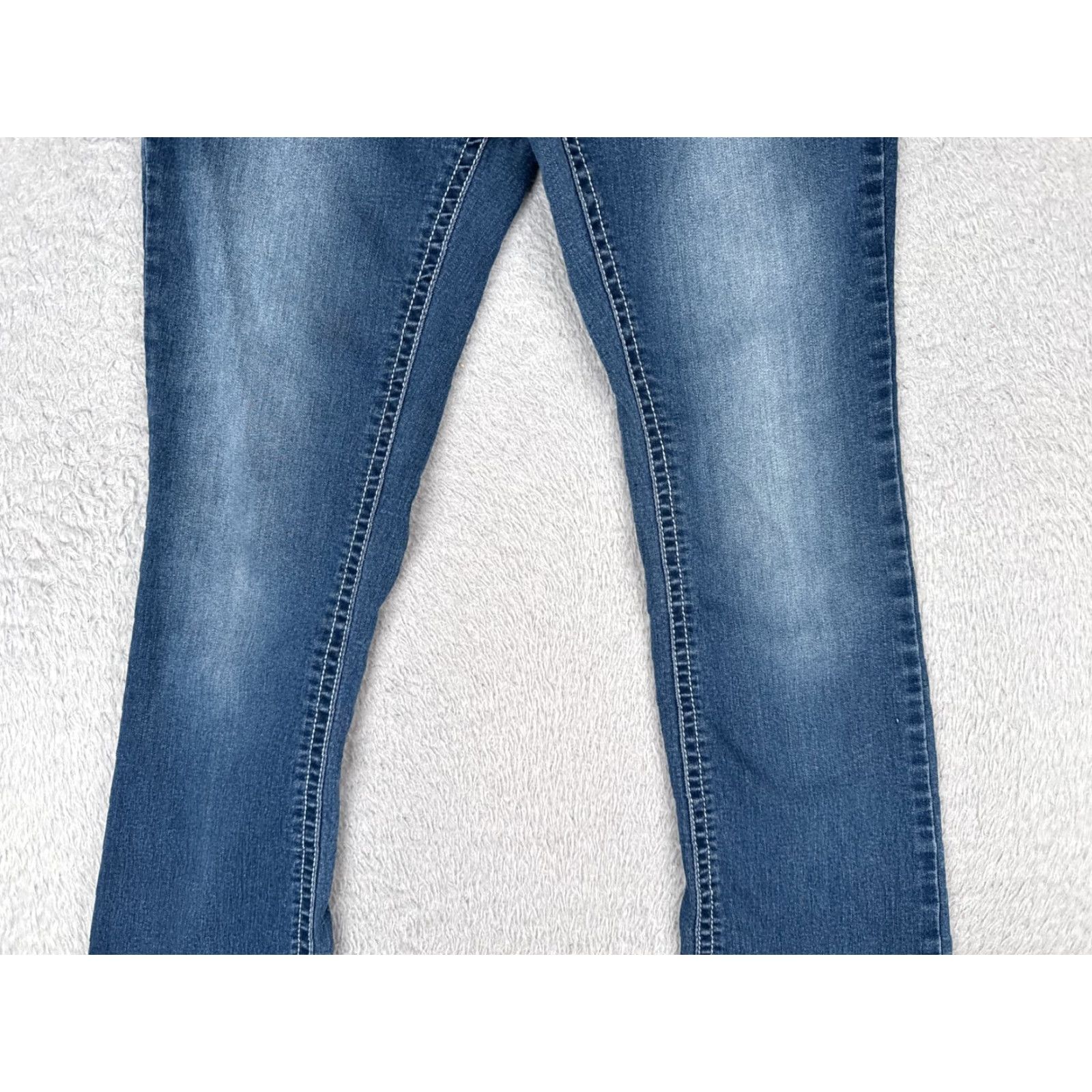 Vintage Cato Jeans Women 6 Blue Denim Bootcut 26x30 Regular Mid Rise 5-Pocket Distressed Stretch Jeans Size 28" / US 6 / IT 42 - 3 Thumbnail