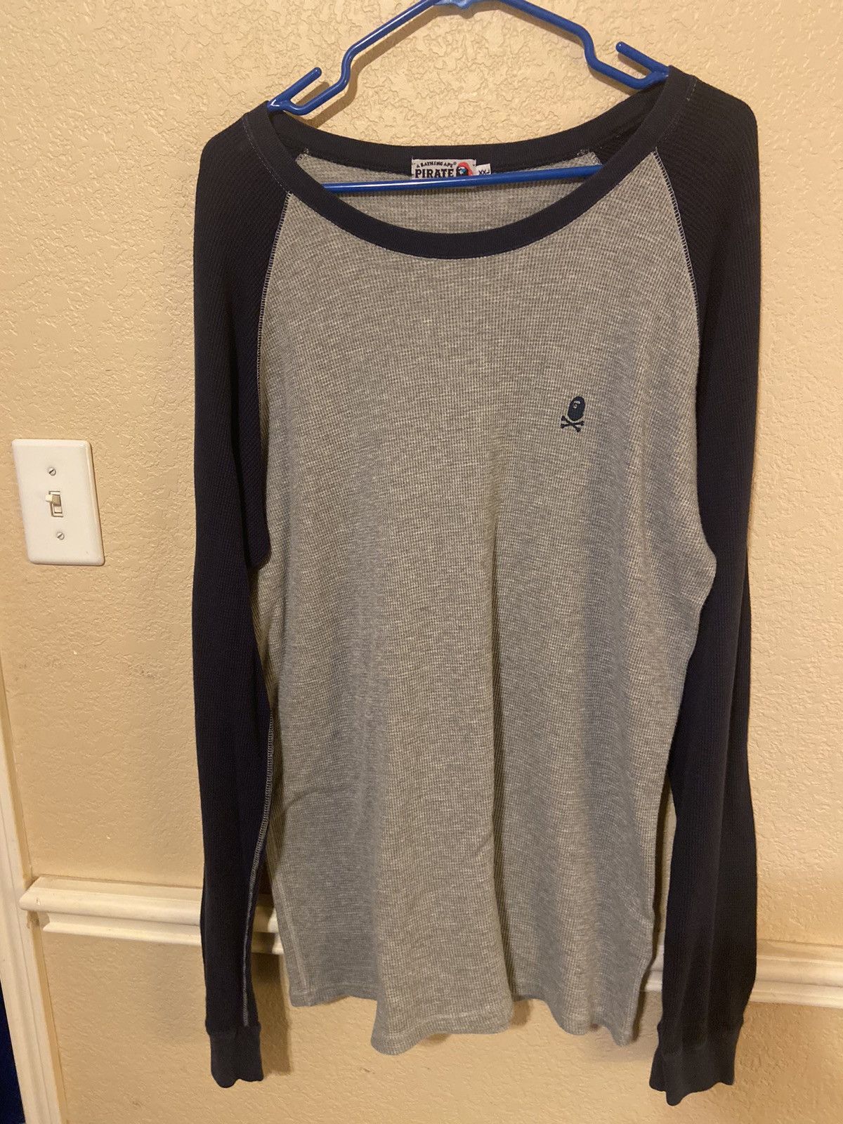 Bape Pirate Store L/s Shirt in Grey/Navy Blue