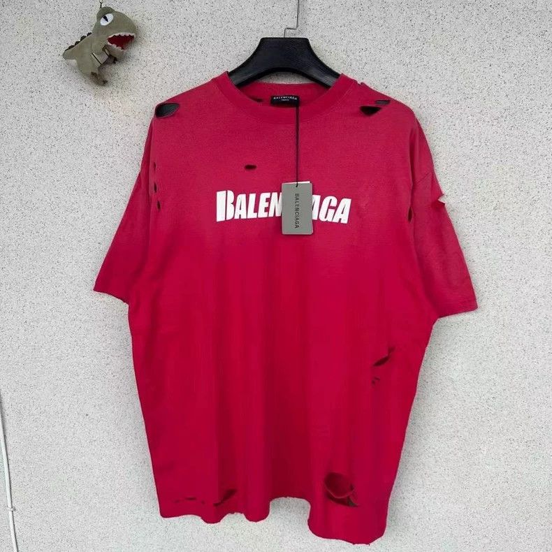 Balenciaga Balenciaga Red short sleeves with holes Size US XS / EU 42 / 0 - 6 Thumbnail
