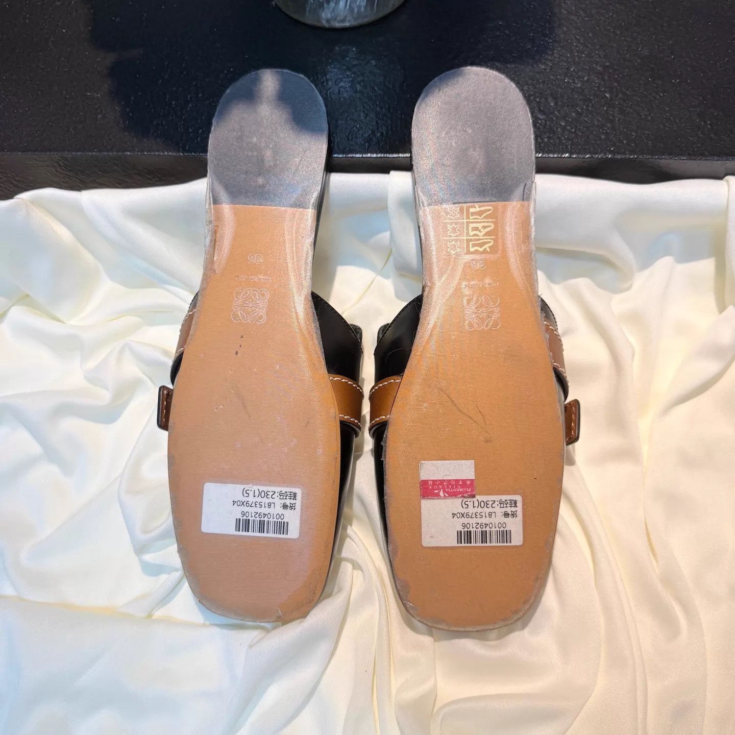 Loewe Loewe Black/Brown Knotted Mules Size 36 New nh3058 Size US 5.5 / IT 35.5 - 6 Thumbnail