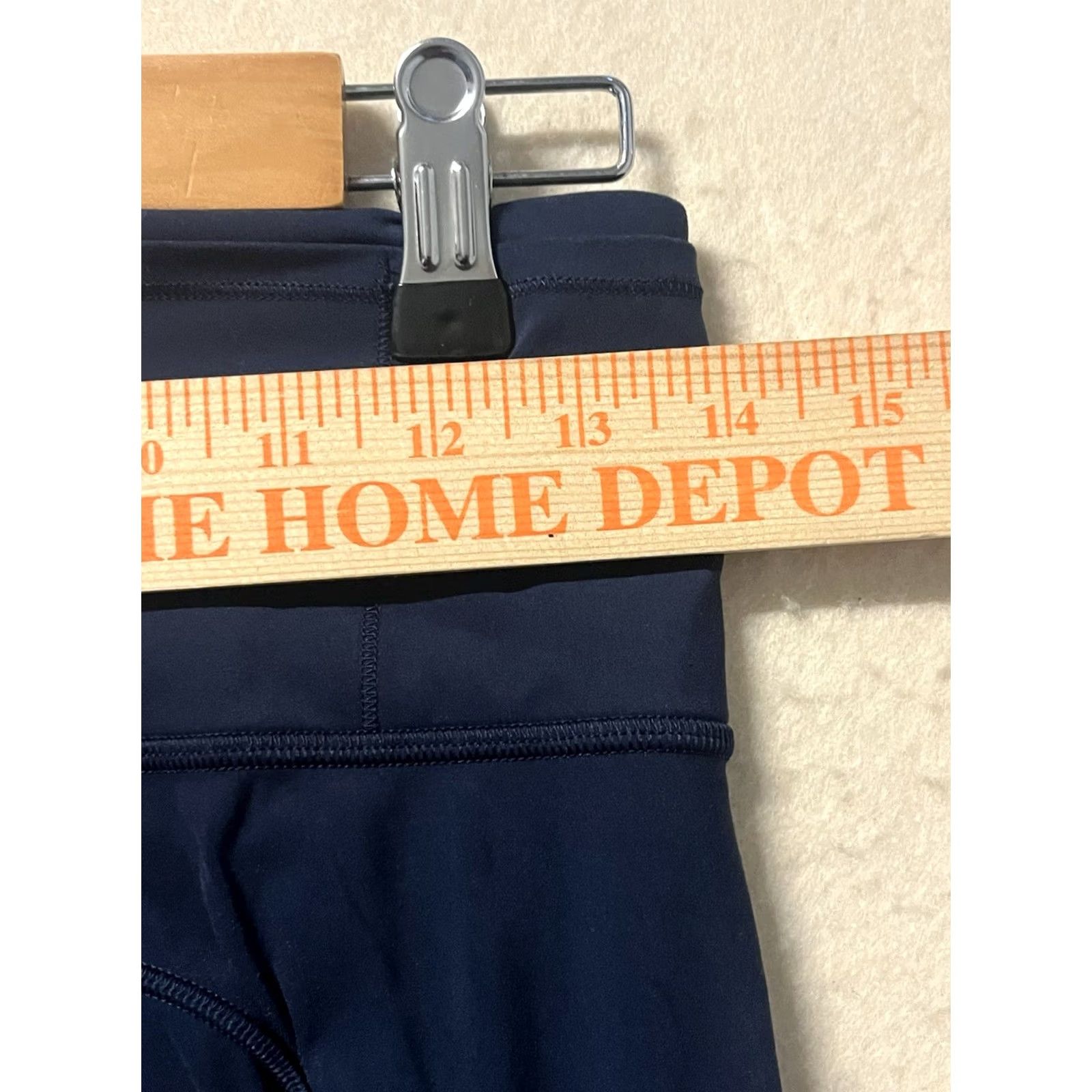 Lululemon Lululemon Women's Leggings Cropped Size 8 Navy Blue Athletic Pockets Run Workout Size 30" / US 8 / IT 44 - 3 Thumbnail