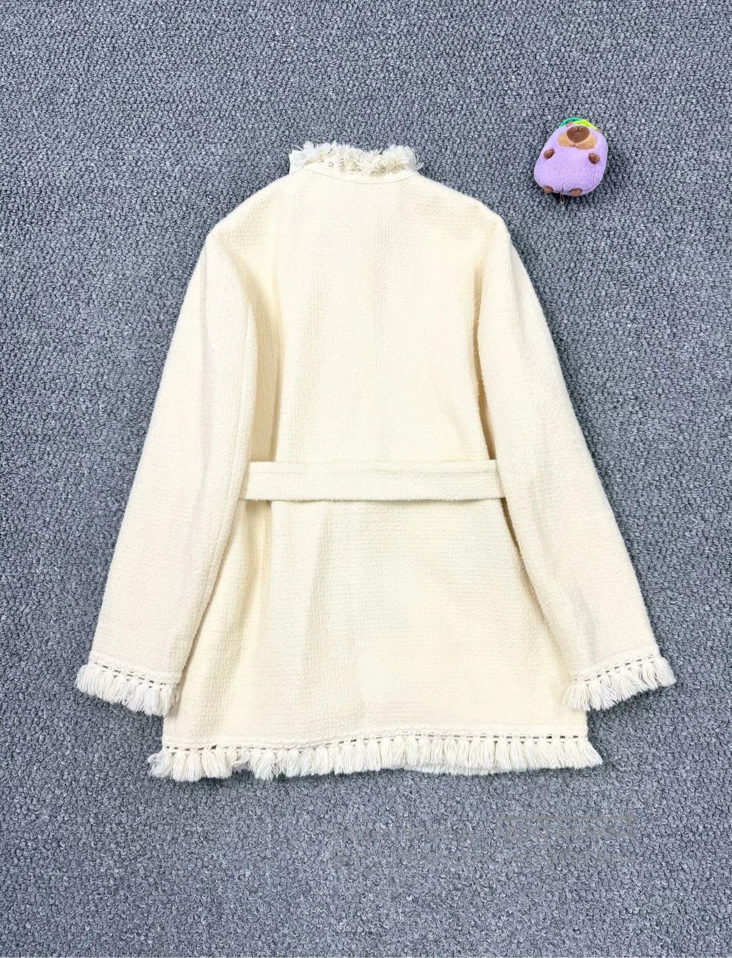 Gucci Guicci Beige Fringe Tweed Mini Chanel Jacket| Size XS / US 0-2 / IT 36-38 - 2 Thumbnail