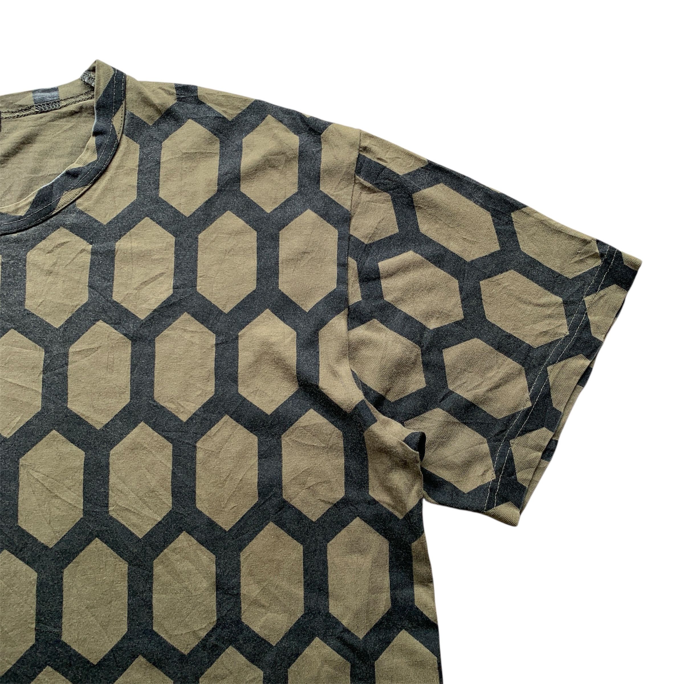Comme des Garcons Homme Plus Comme des Garcons Homme Plus Honey Comb Tshirt Size US M / EU 48-50 / 2 - 5 Thumbnail