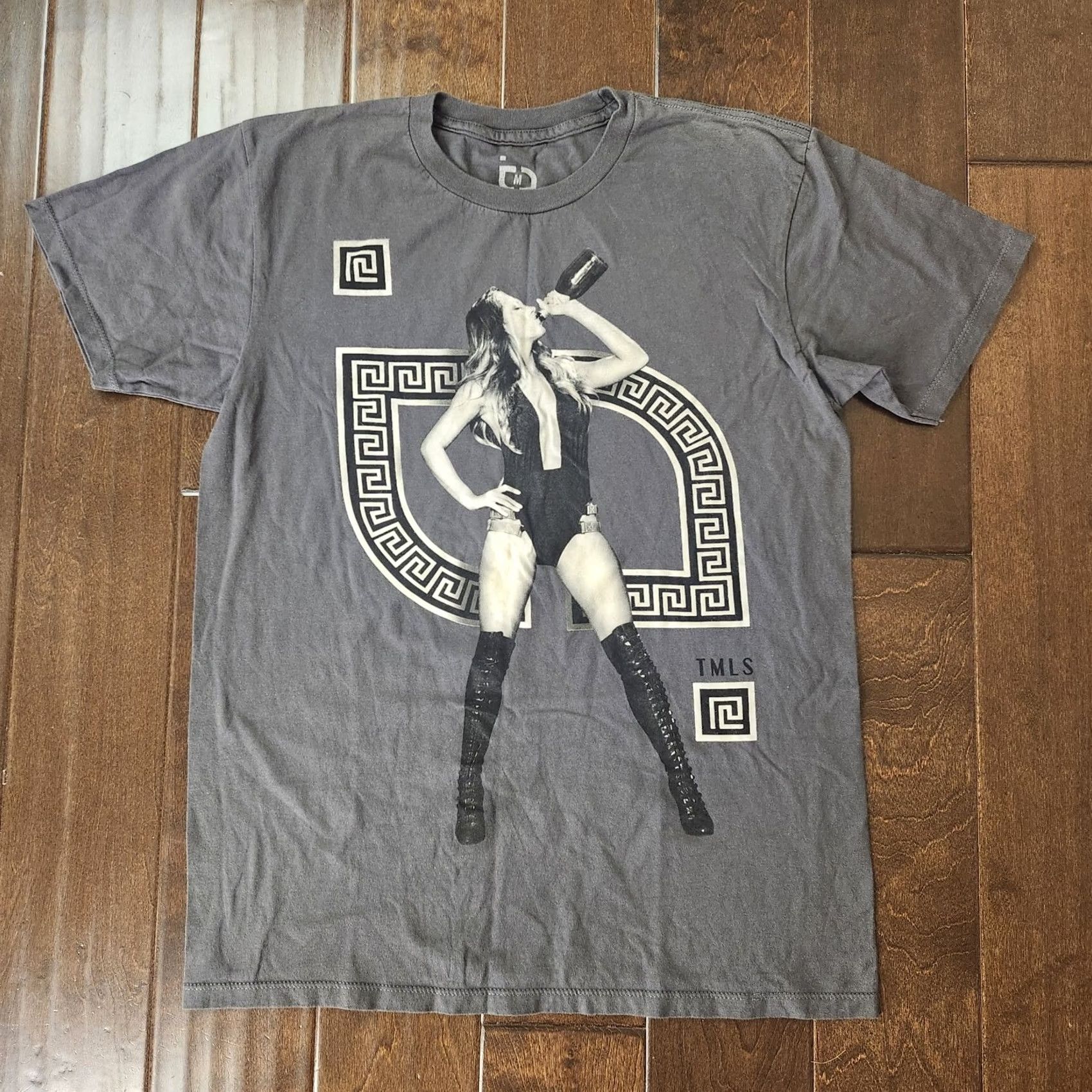 Vintage TMLS Too Many Loose Strings Graphic T Shirt Men M Streetwear Gray Shirt Graphic Print Men M Gray Hip Hop Money Classic Vintage No Size US M / EU 48-50 / 2 - 2 Thumbnail