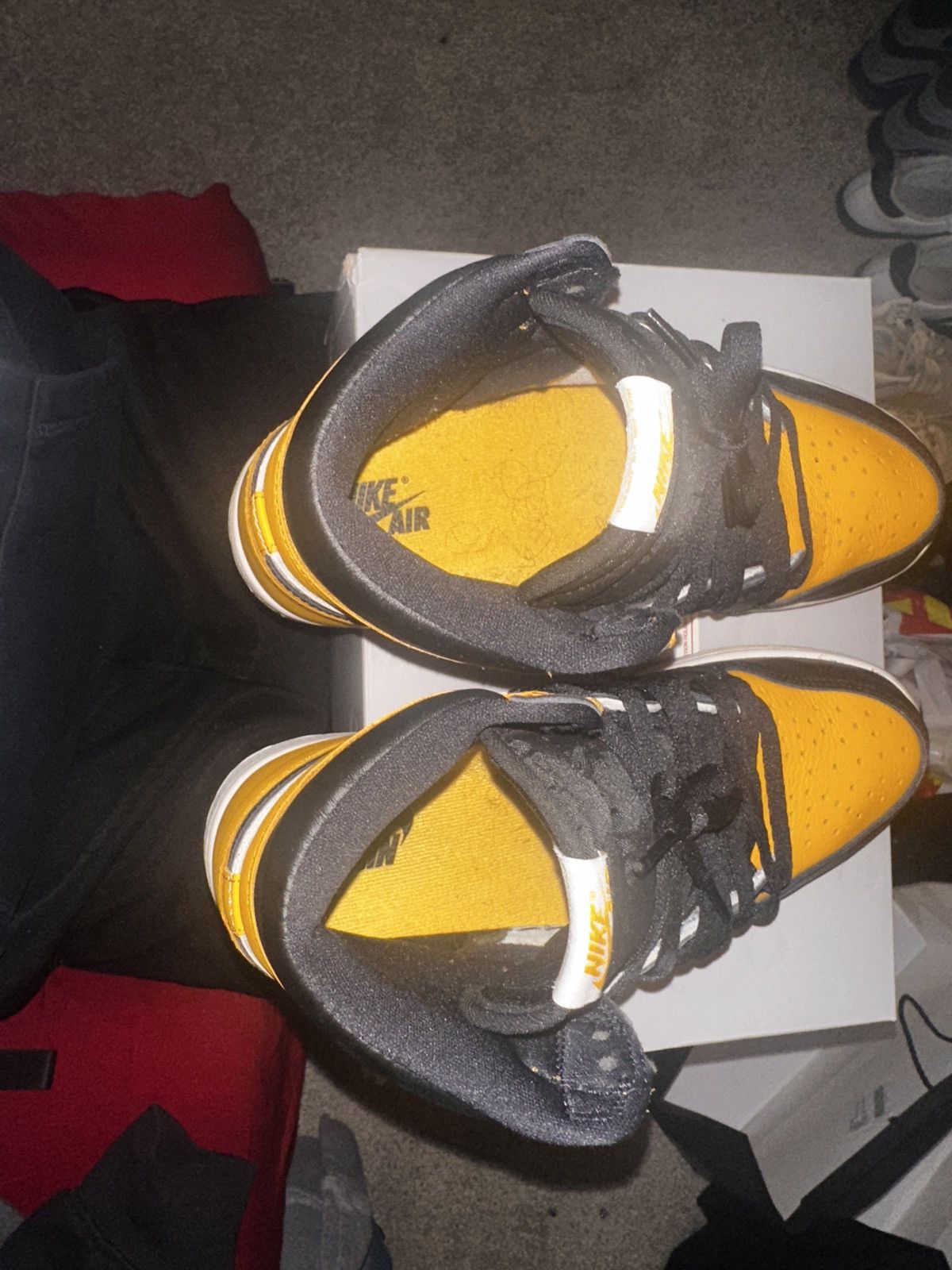 Jordan Brand Jordan 1 Retro OG Taxi Size US 10 / EU 43 - 5 Thumbnail