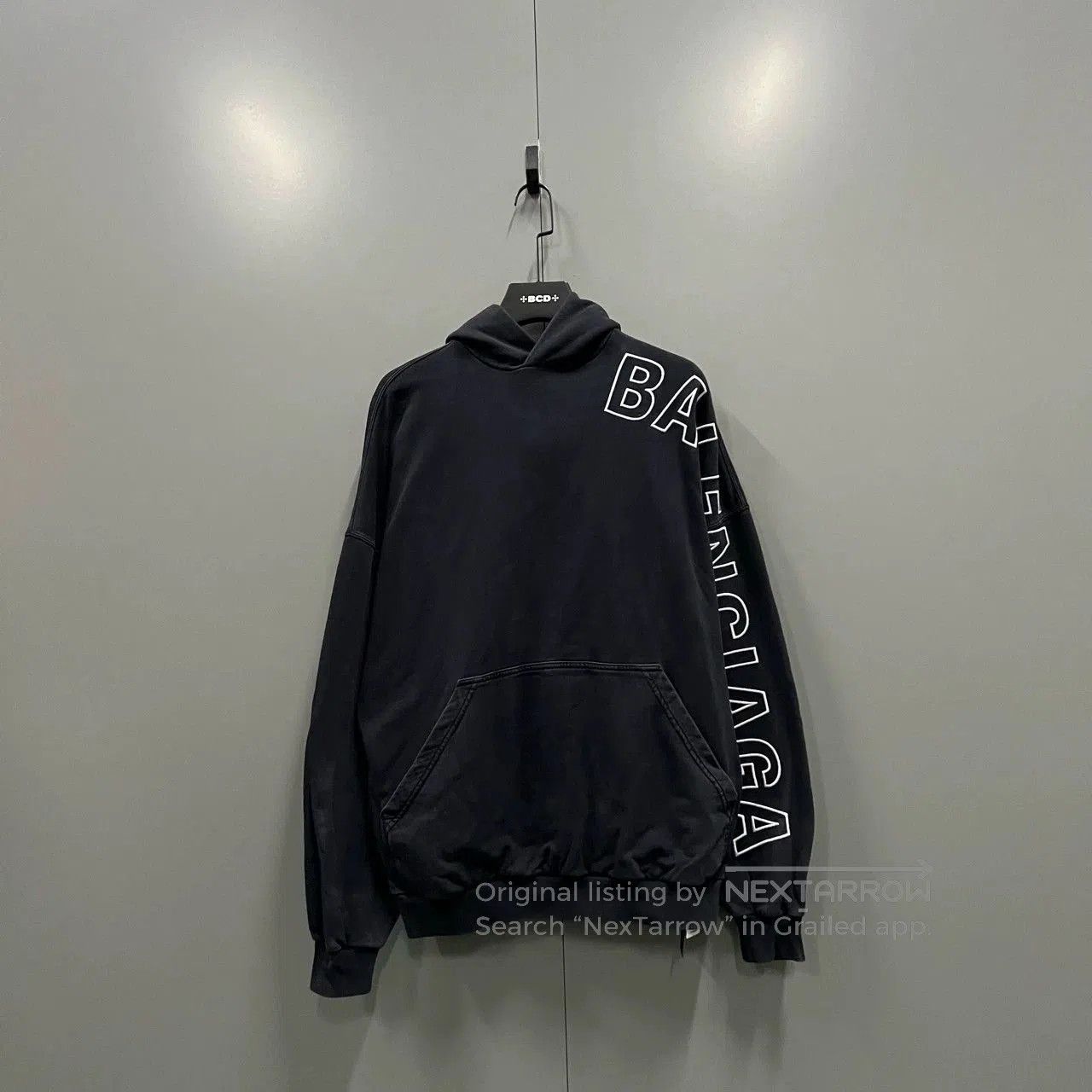 Balenciaga balenciaga black embroidered logo hoodie. Size US M / EU 48-50 / 2 - 1 Thumbnail