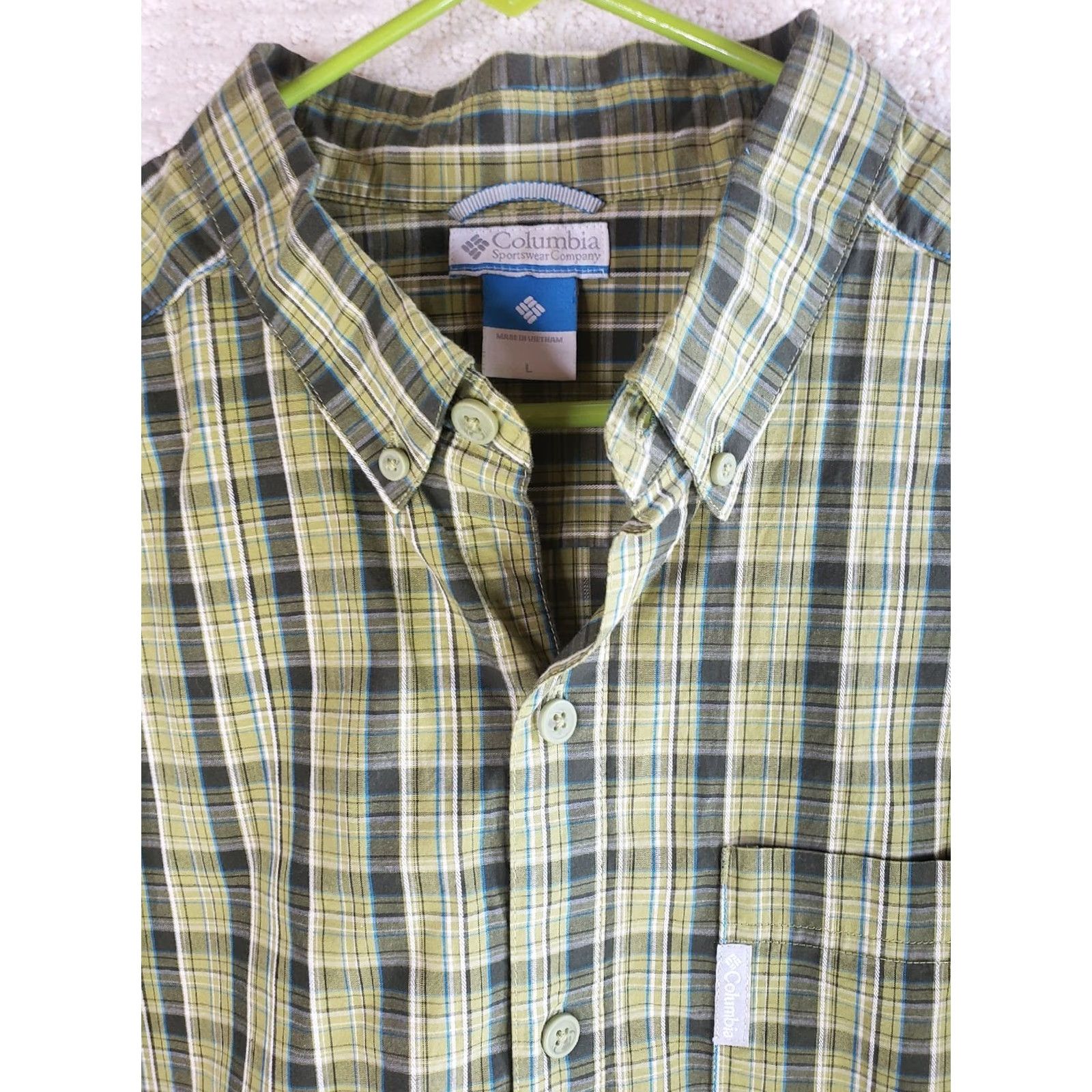 Vintage Columbia Men's L Green Plaid Long Sleeve Button-Up Shirt Nice! Shirt is in Absolutely Perfect Condition with no stains or blemishes. Pre-owned. Size US L / EU 52-54 / 3 - 5 Thumbnail