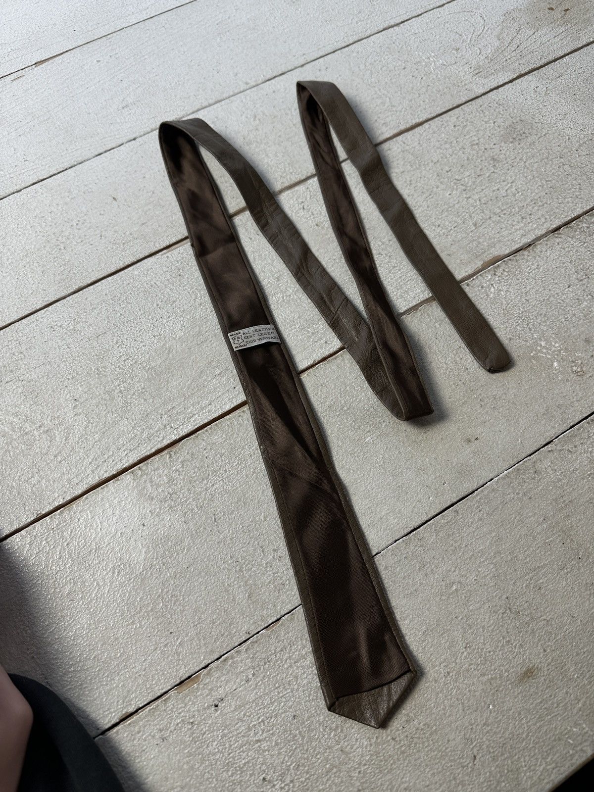 Other 🚨 LEATHER BROWN BEIGE ITALY Tie LUXURY VNTG RARE OLD MONEY Size ONE SIZE - 1 Thumbnail
