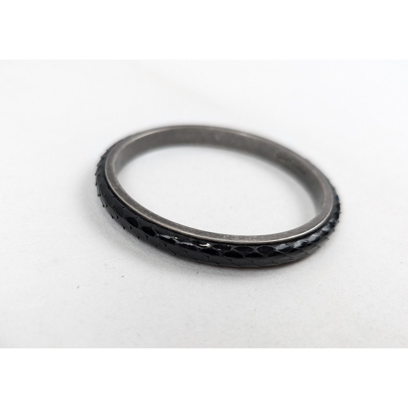 Saint Laurent Paris o1rshd1 Q:2 / Size: M / Metal Python Bangle in Black Size ONE SIZE - 2 Thumbnail
