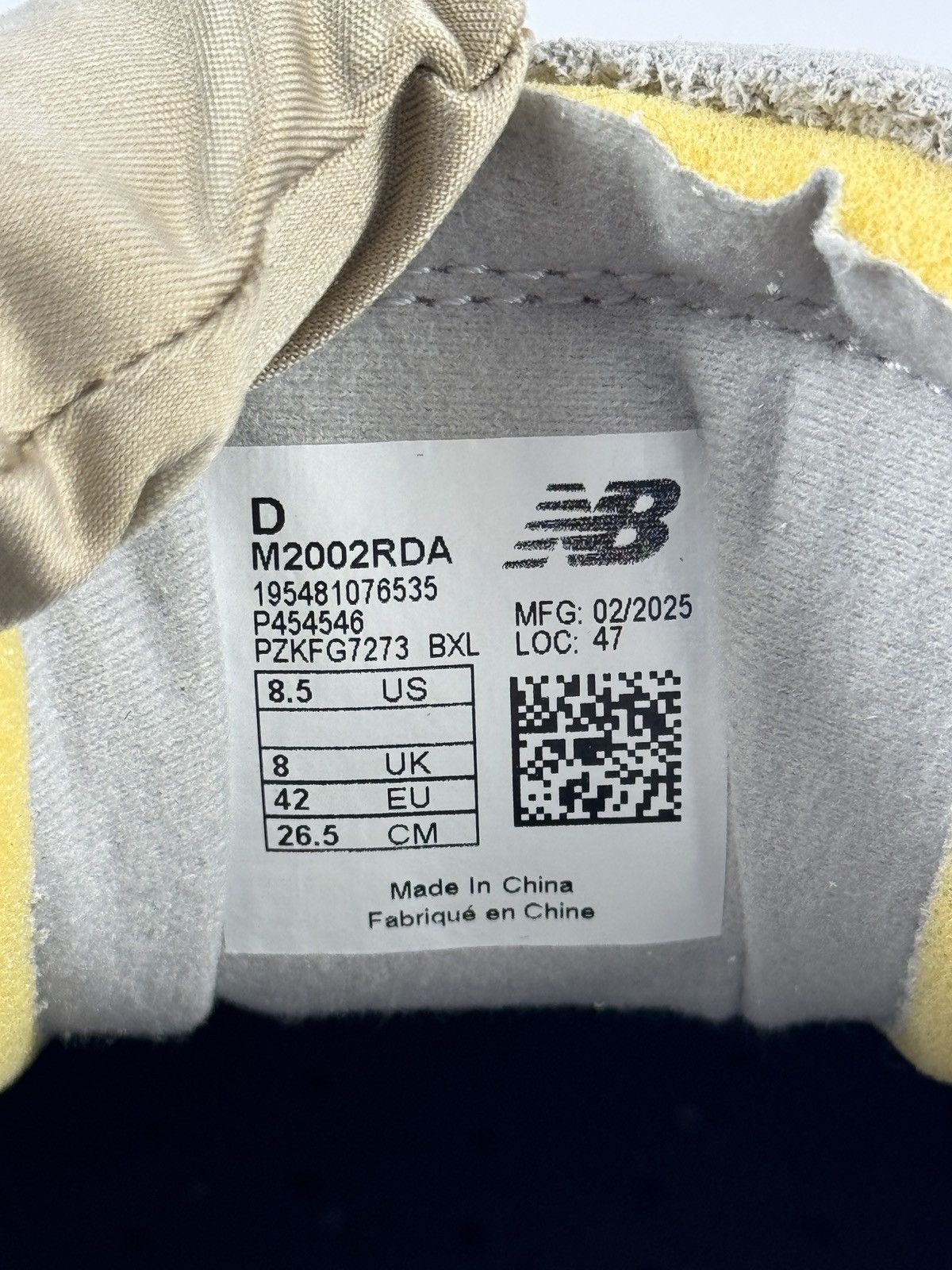 New Balance NEW BALANCE 2002R SNEAKERS Size US 8 / EU 41 - 7 Thumbnail