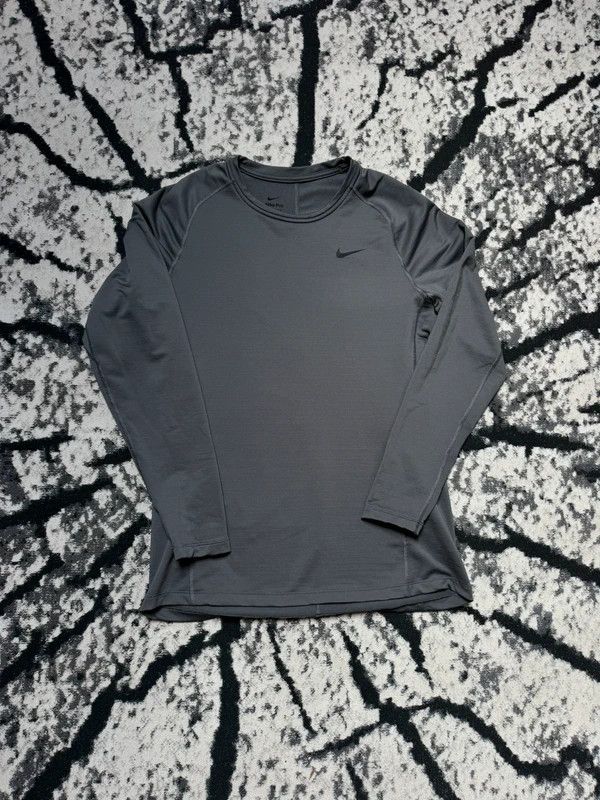 Nike Nike Pro sweatshirt gray dri-fit logo L Size US L / EU 52-54 / 3 - 1 Thumbnail