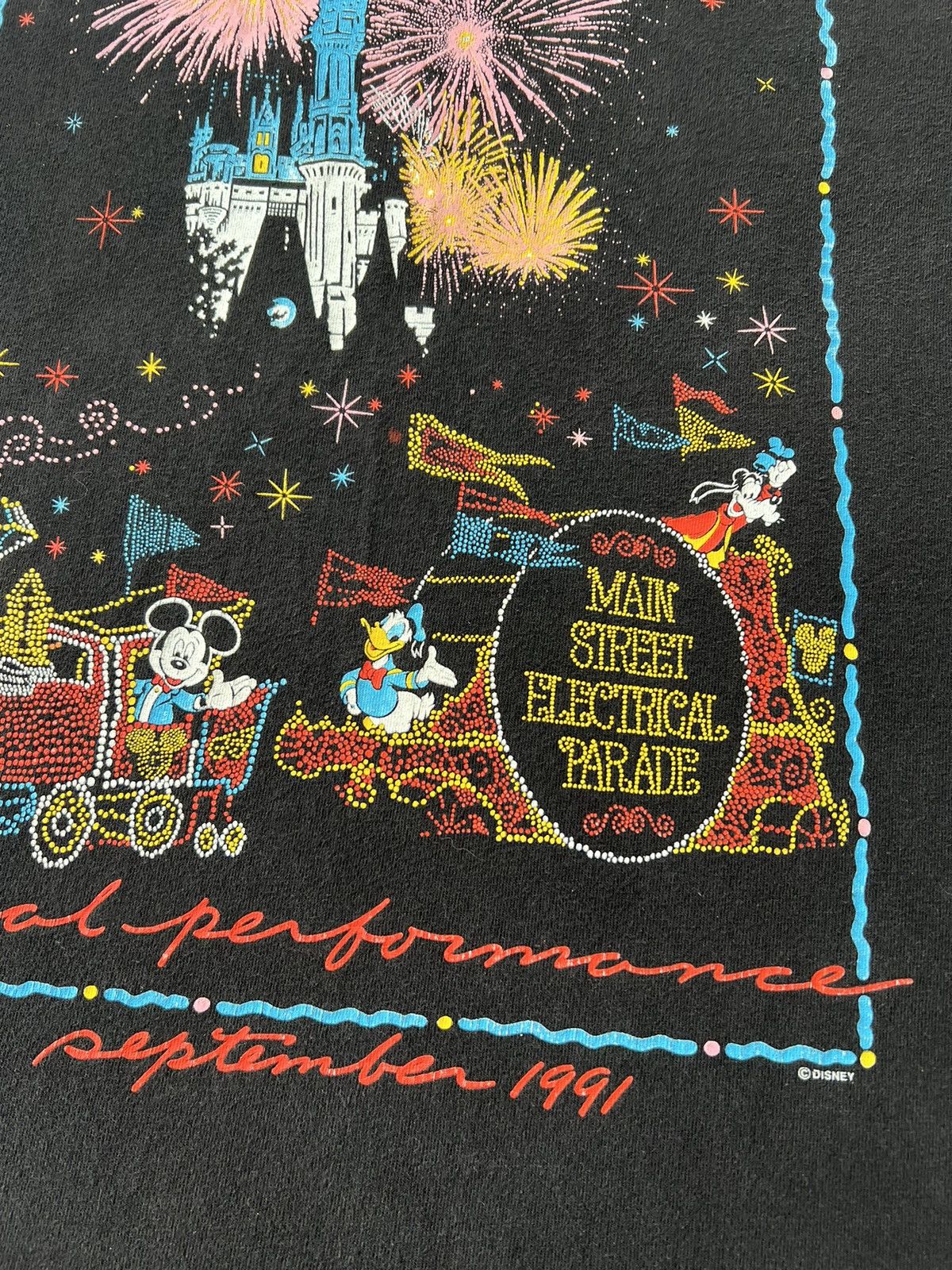 Disney Vintage 1991 Disney The Main Street Electrical Parade Tshirt Size US XL / EU 56 / 4 - 7 Thumbnail