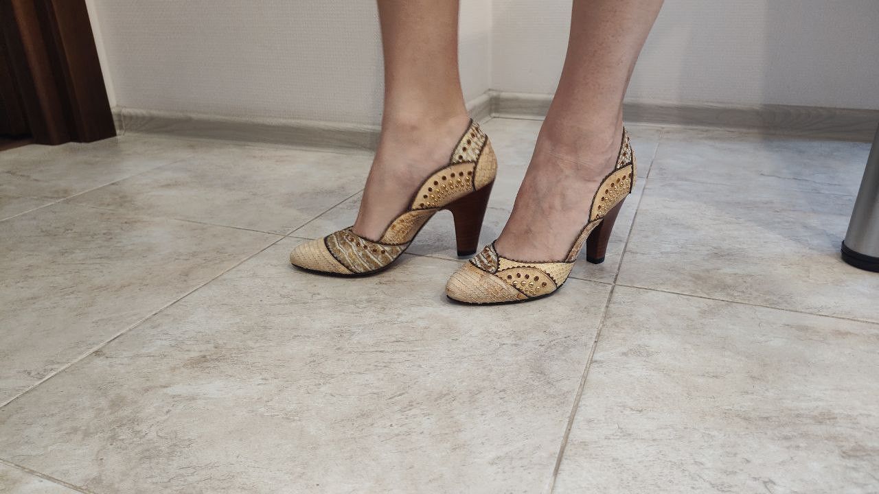 el dantes leather pumps US sz 6.5 / Eur sz 37 new
