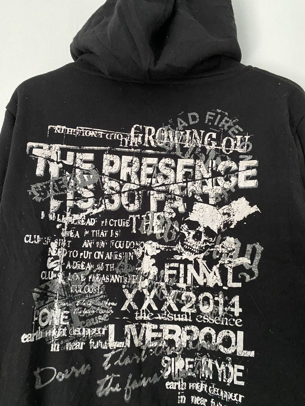 14th Addiction × If Six Was Nine × Le Grande Bleu (L.G.B.) 2000s Beaumere gothic poem hoodie Size US L / EU 52-54 / 3 - 4 Thumbnail