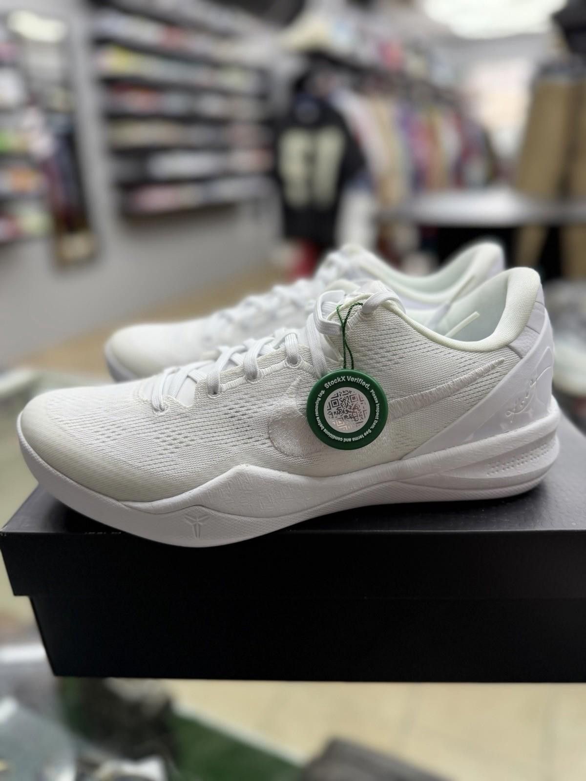 Nike Size 10 Nike Kobe 8 Protro Low Halo Triple White FJ9364-100 Size US 10 / EU 43 - 5 Thumbnail