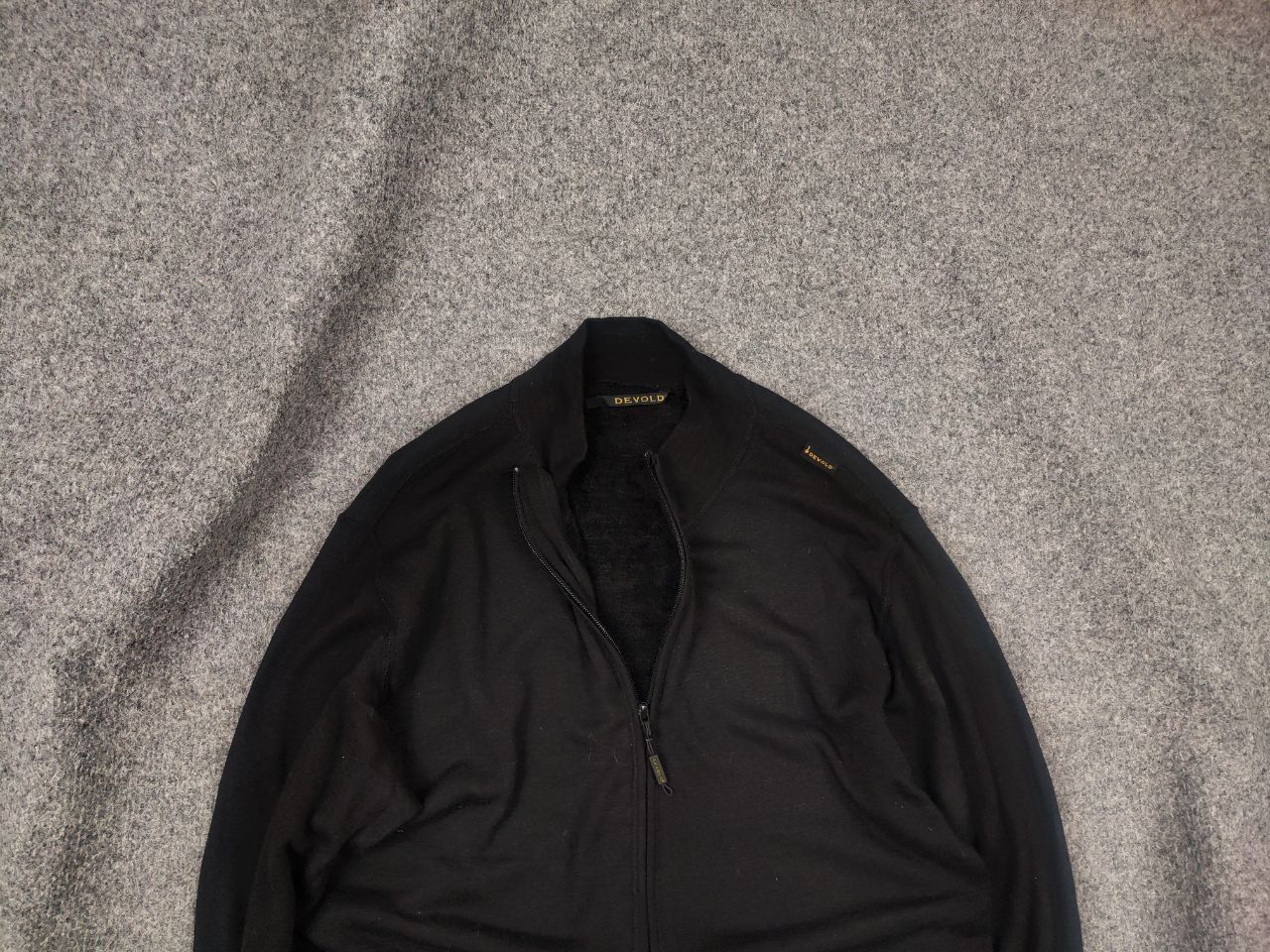 Other Devold shield zip Wool blend Pullover jacket Hiking Thermal Size US M / EU 48-50 / 2 - 2 Thumbnail