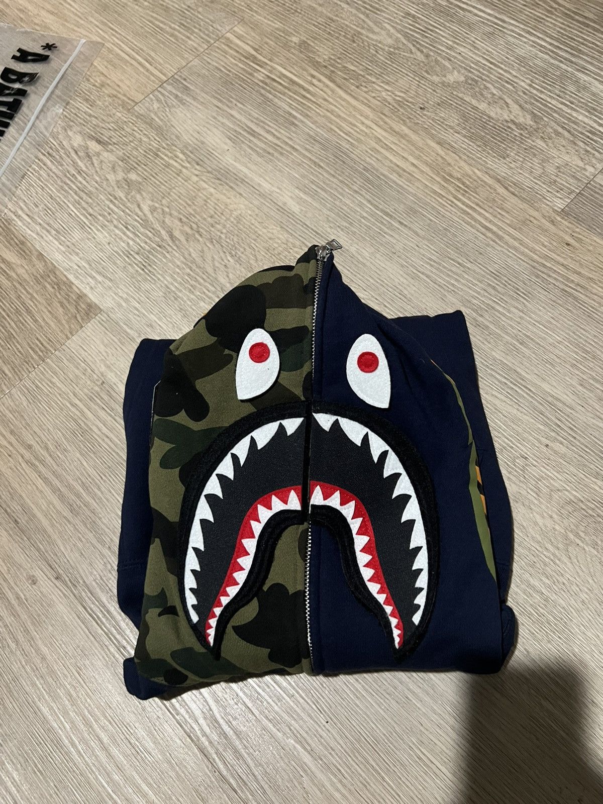 Bape BAPE Detachable Shark Full Zip 1st Camo Size S Navy Hoodie Size US S / EU 44-46 / 1 - 1 Thumbnail